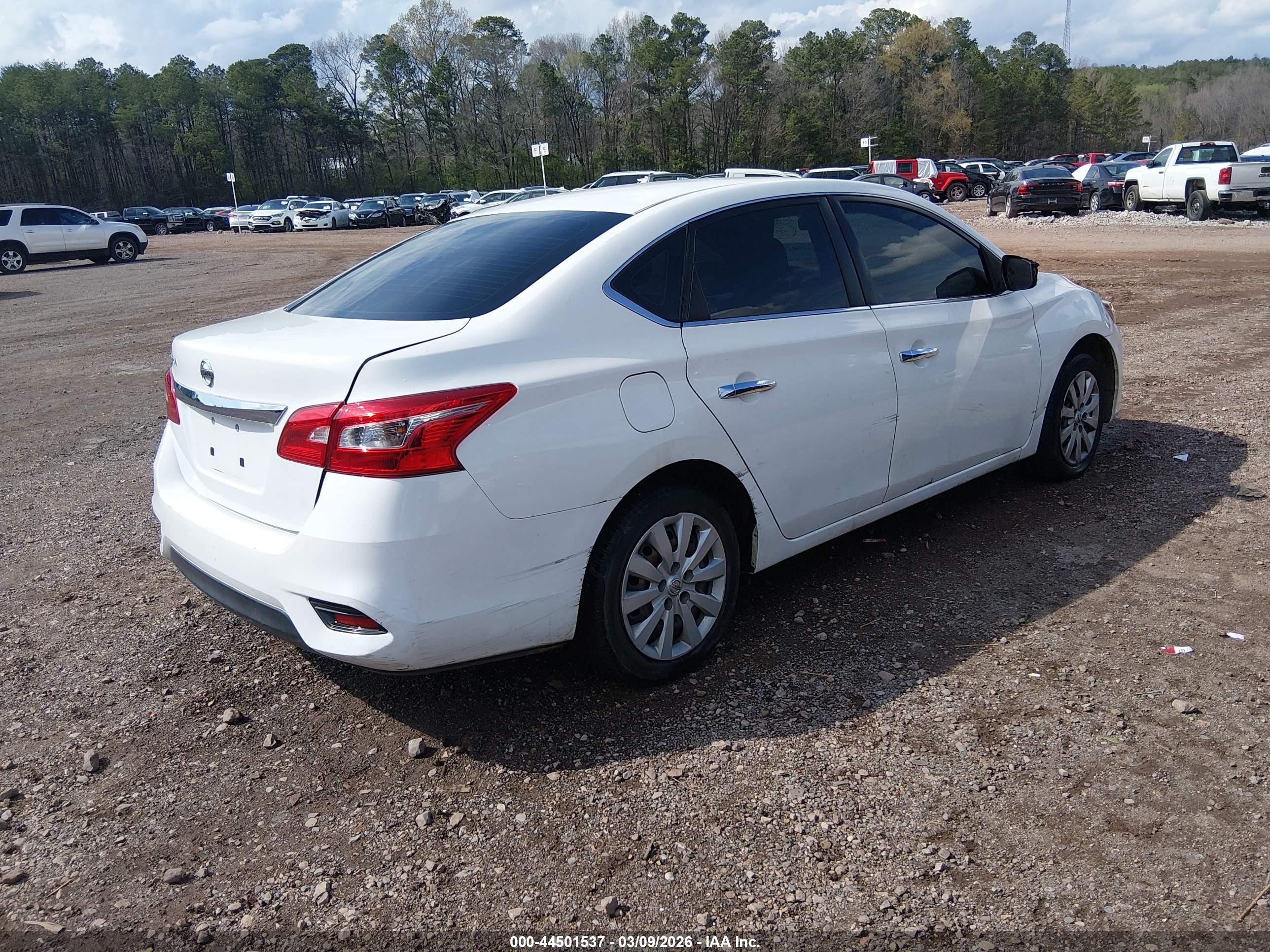 NISSAN SENTRA image 4