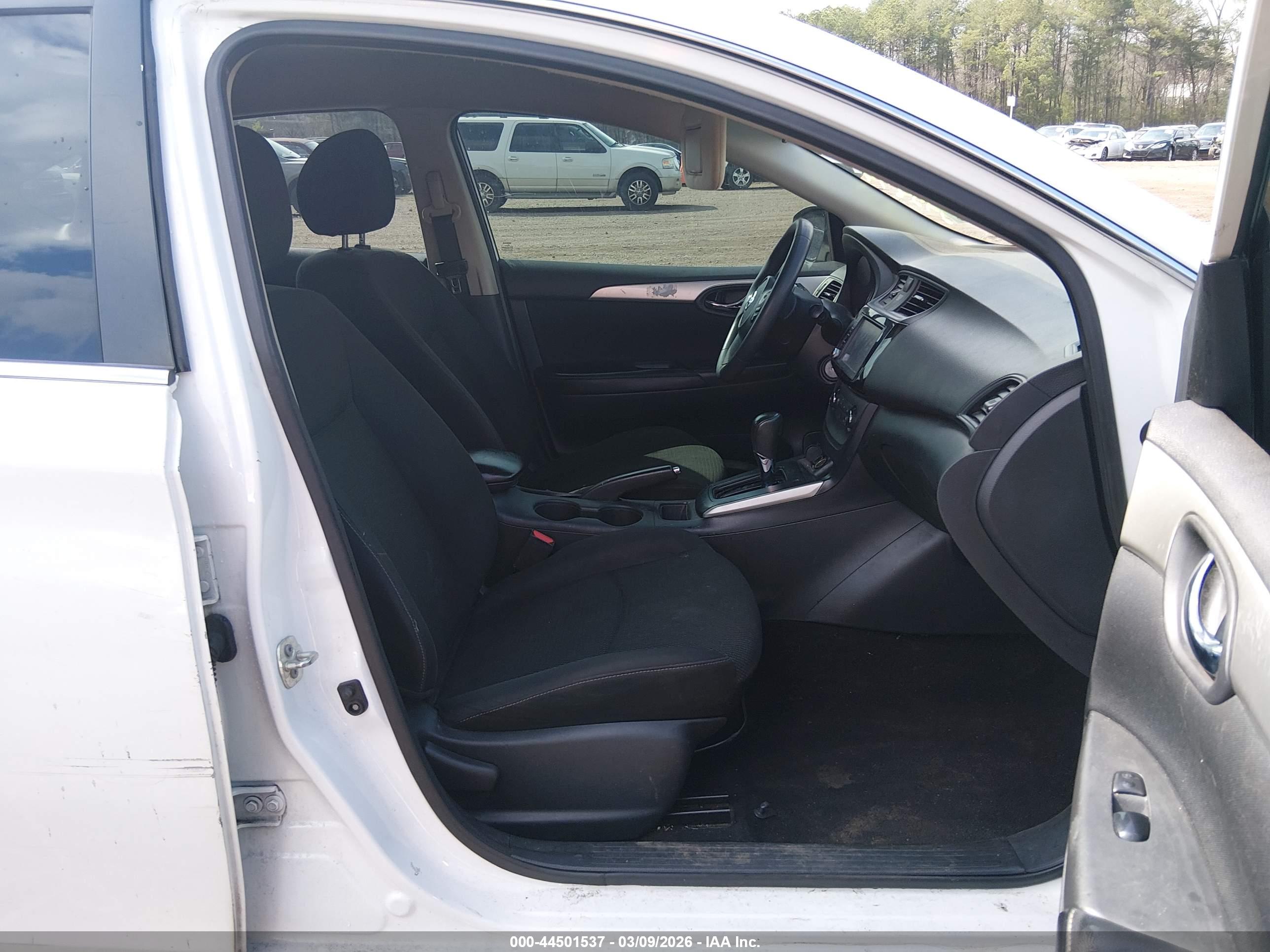 NISSAN SENTRA image 5