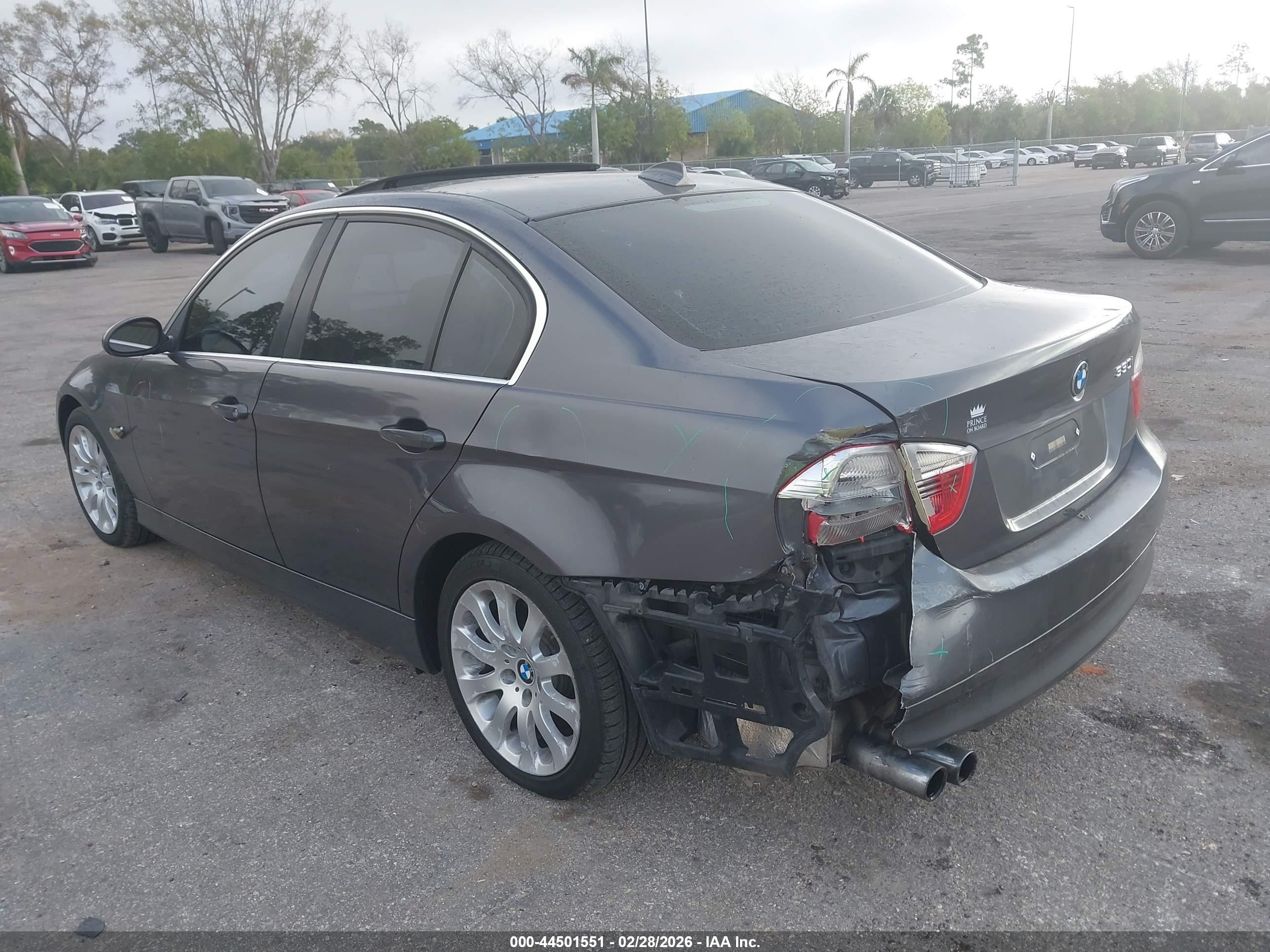 BMW 330I image 6