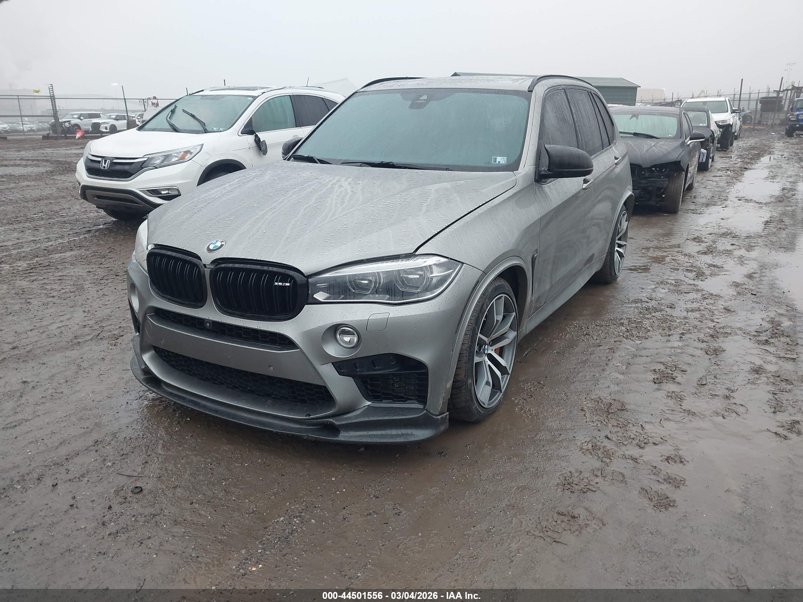 BMW X5 image 2
