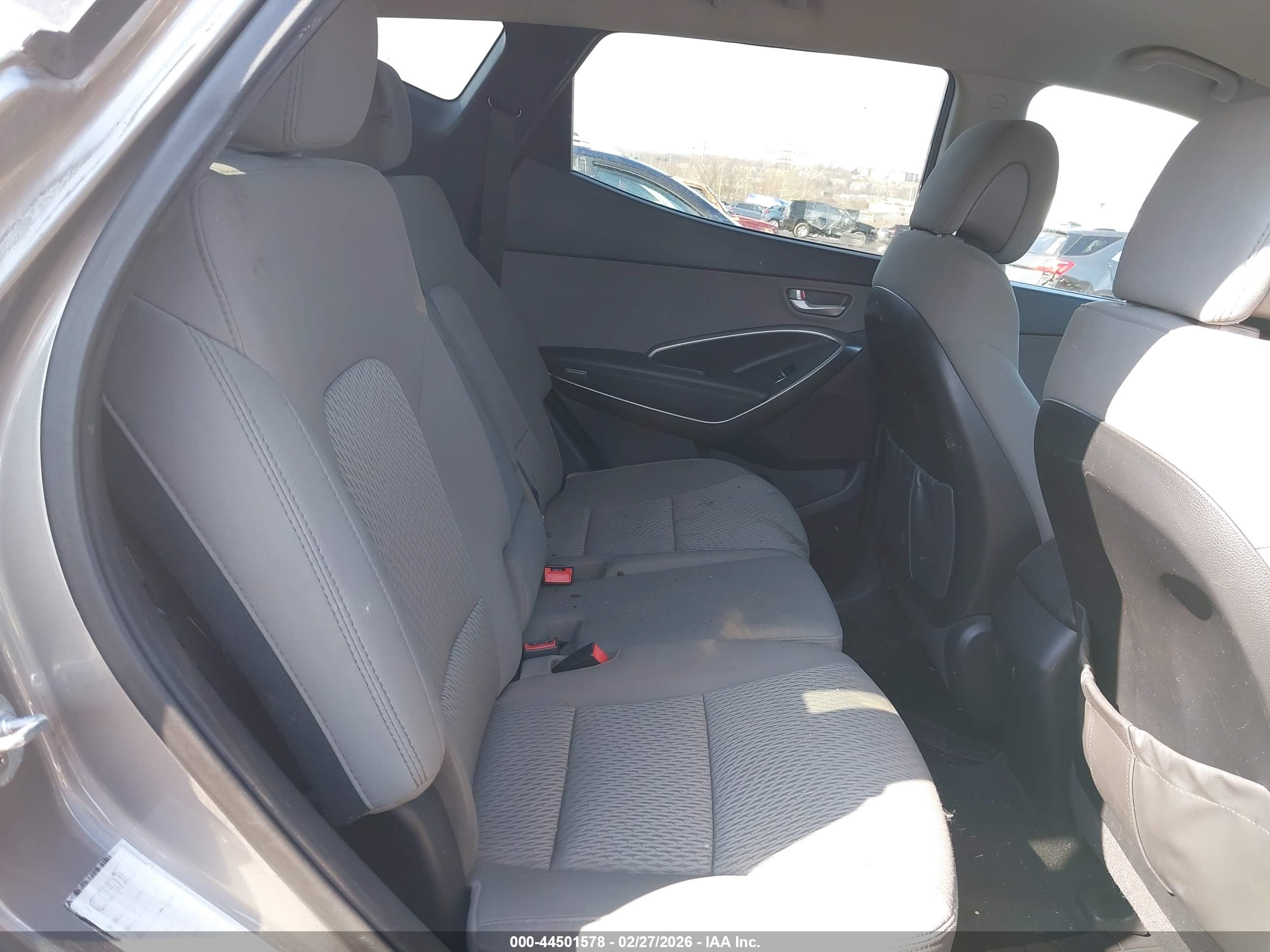 HYUNDAI SANTA image 8