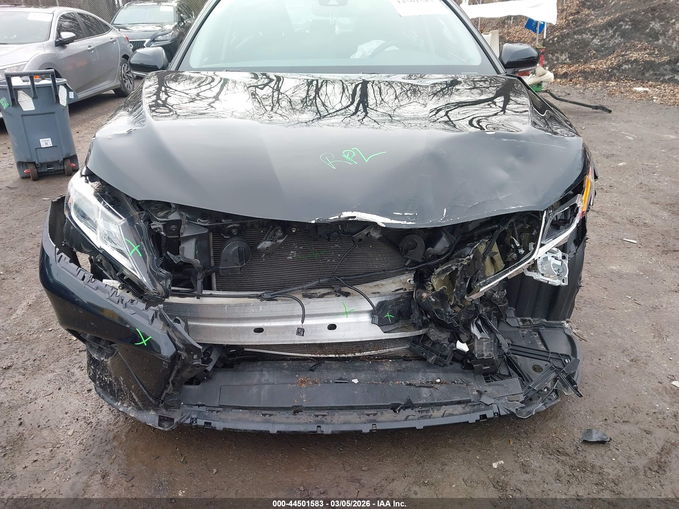 TOYOTA CAMRY image 6