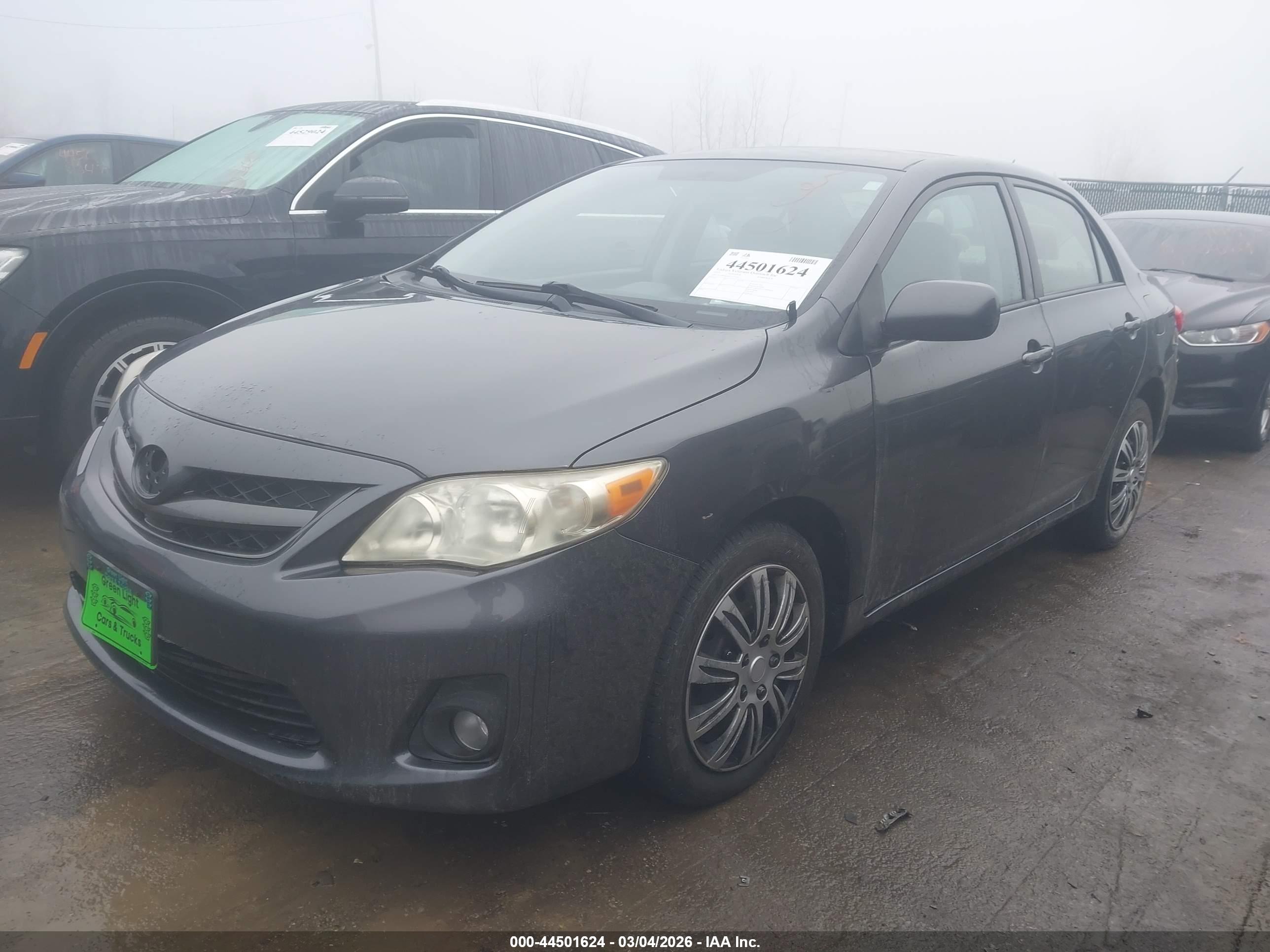 TOYOTA COROLLA image 2