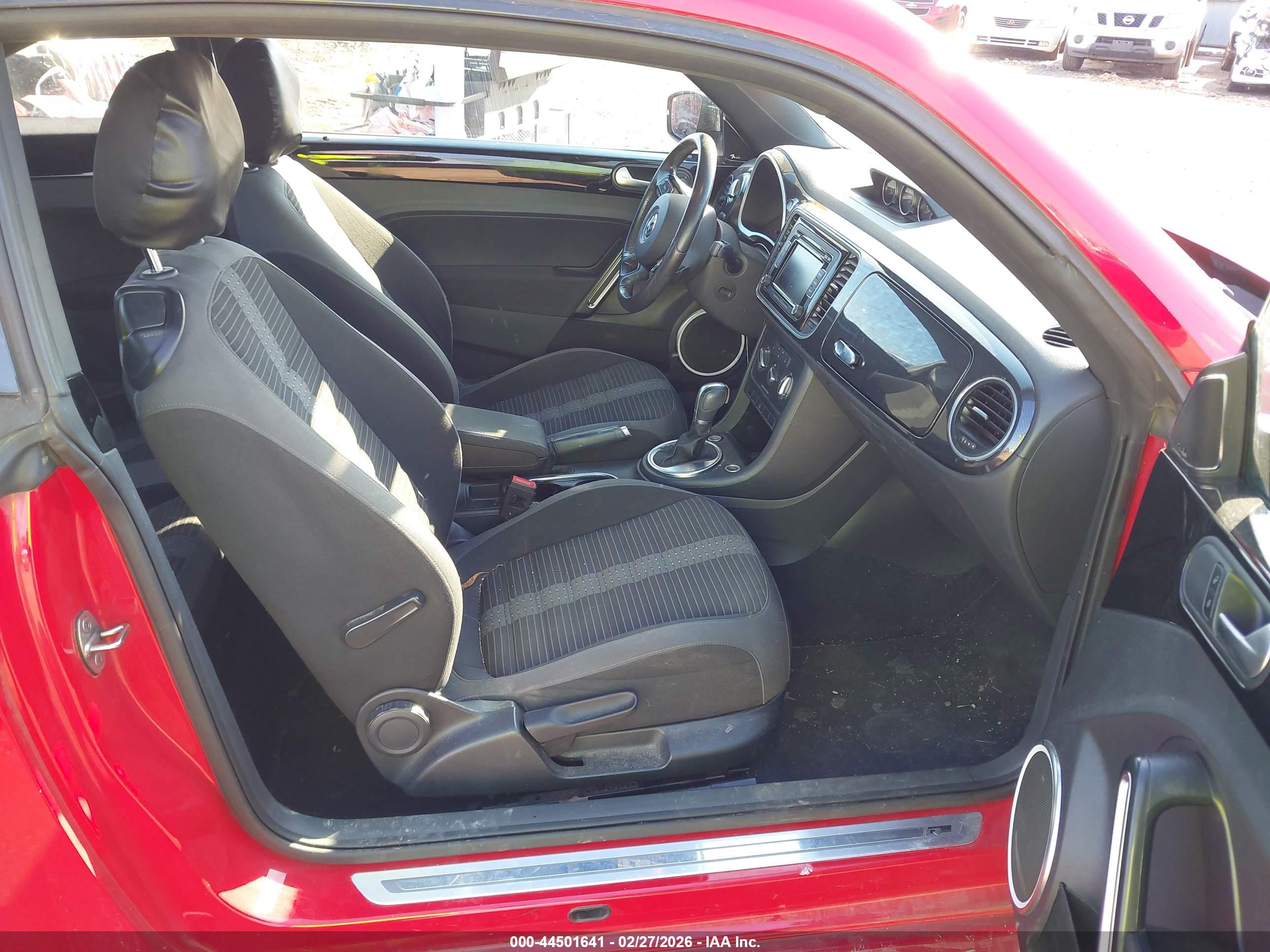 VOLKSWAGEN BEETLE image 5