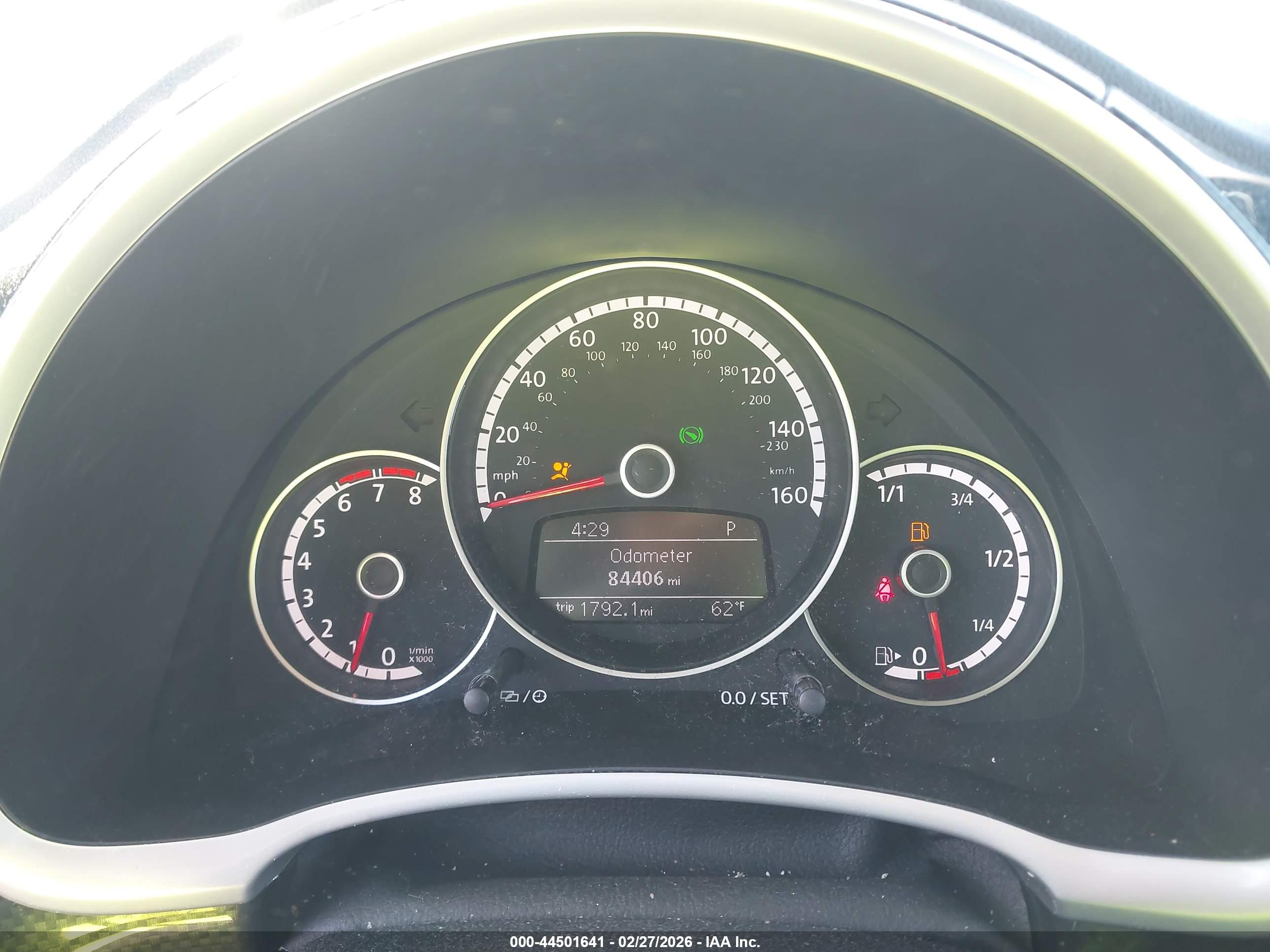 VOLKSWAGEN BEETLE image 7