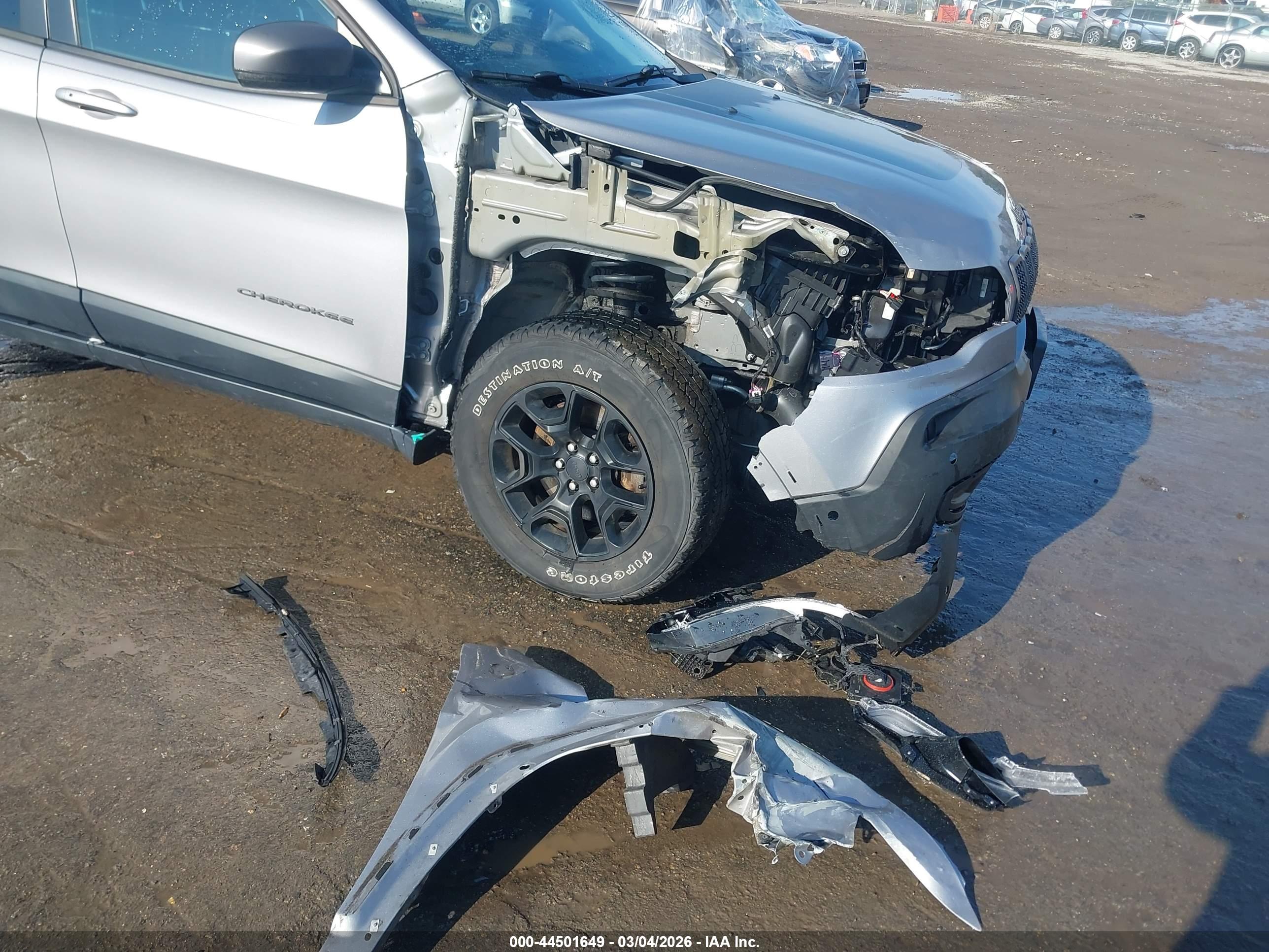 JEEP CHEROKEE image 6