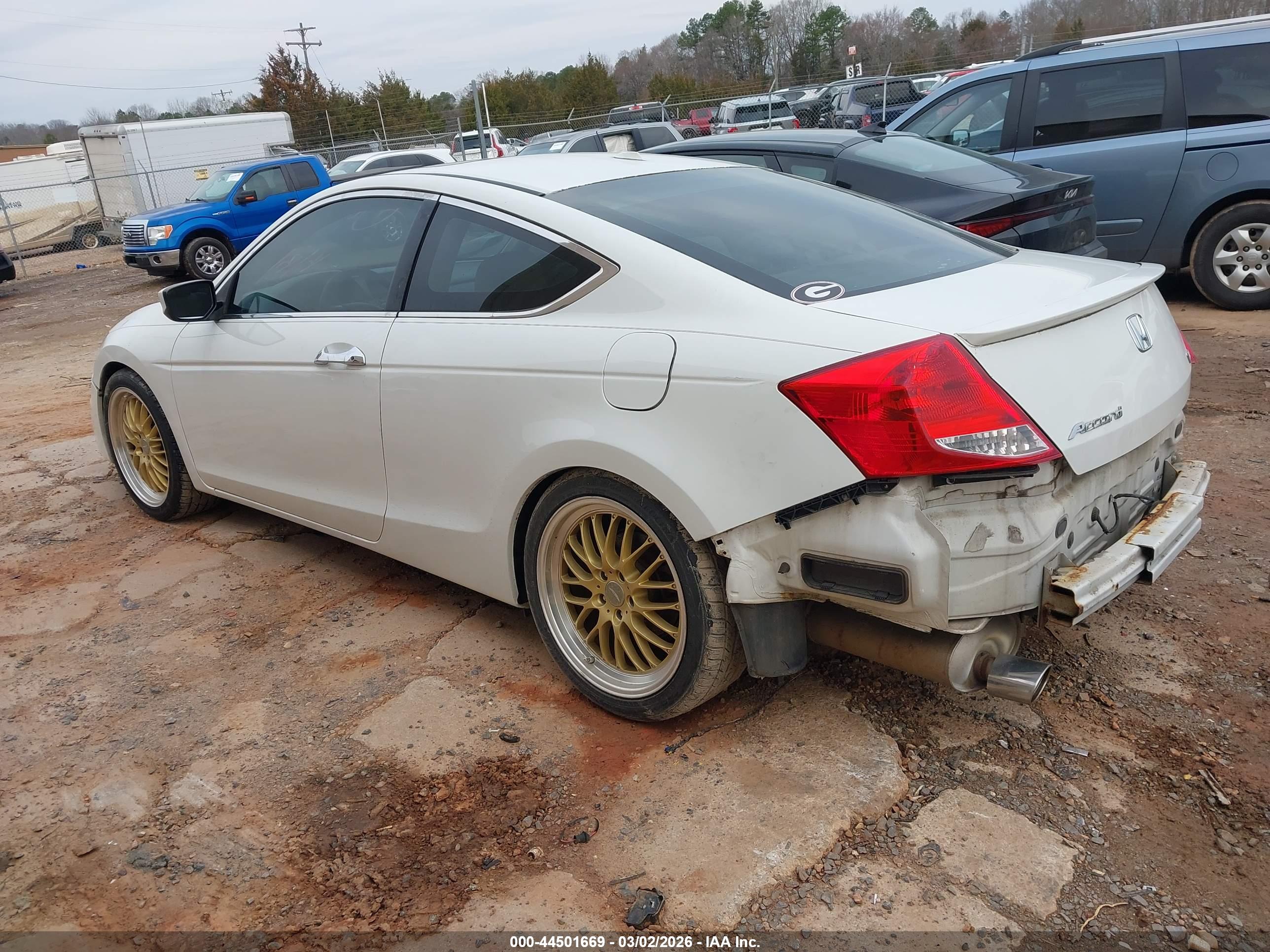 HONDA ACCORD image 3