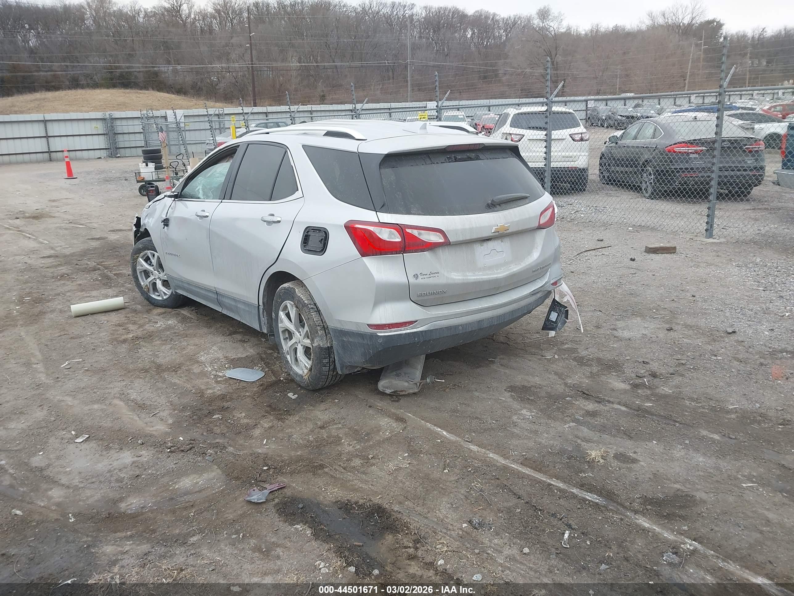 CHEVROLET EQUINOX image 3