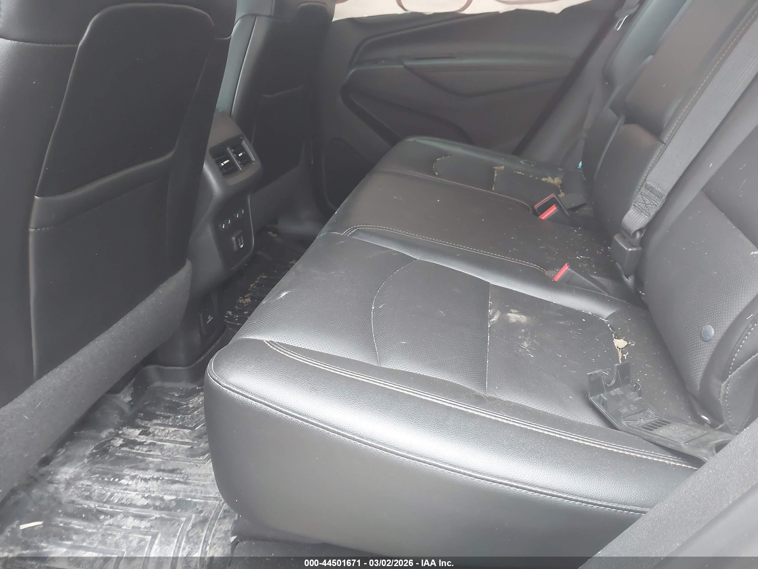 CHEVROLET EQUINOX image 8