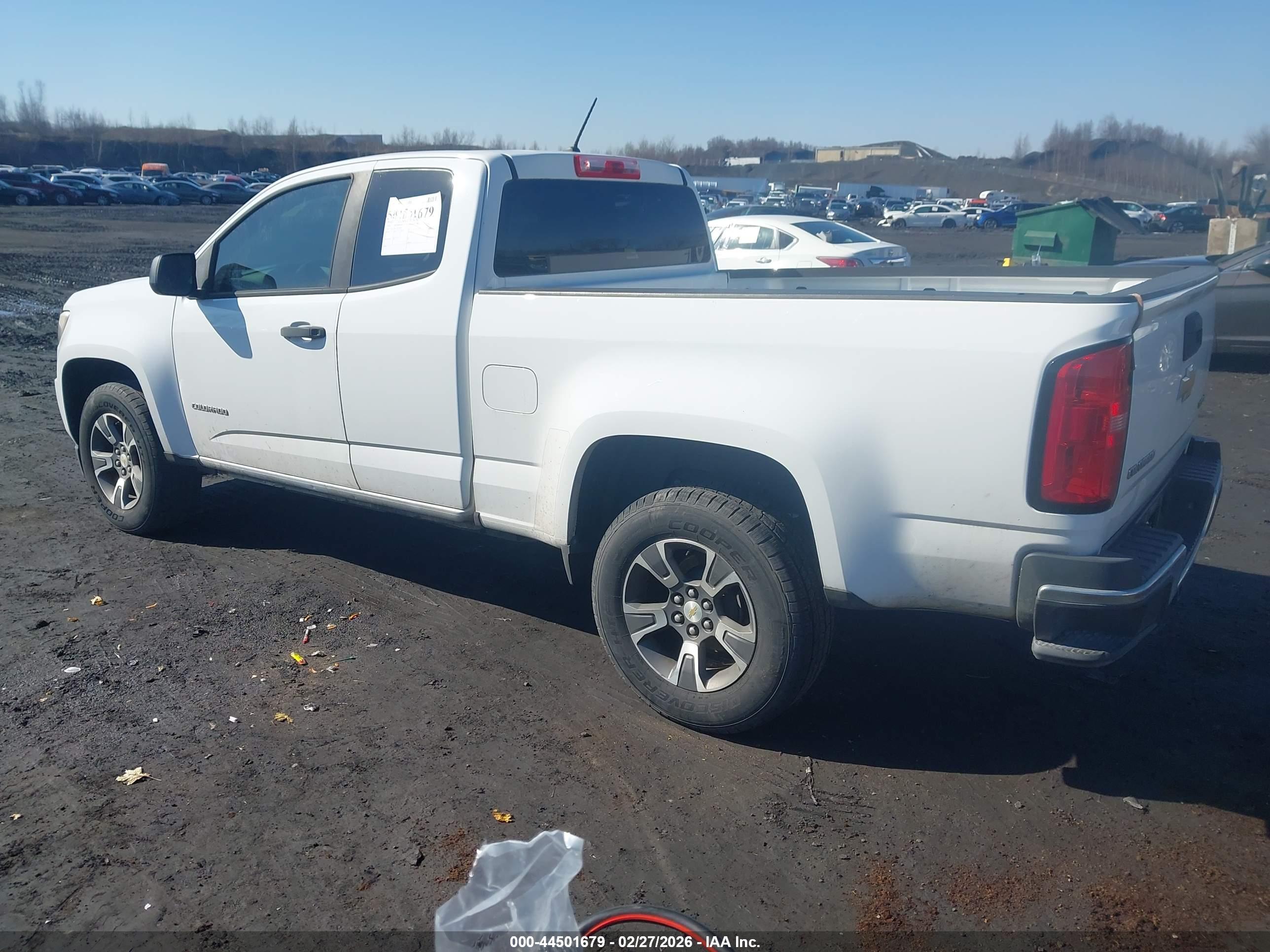 CHEVROLET COLORADO image 3