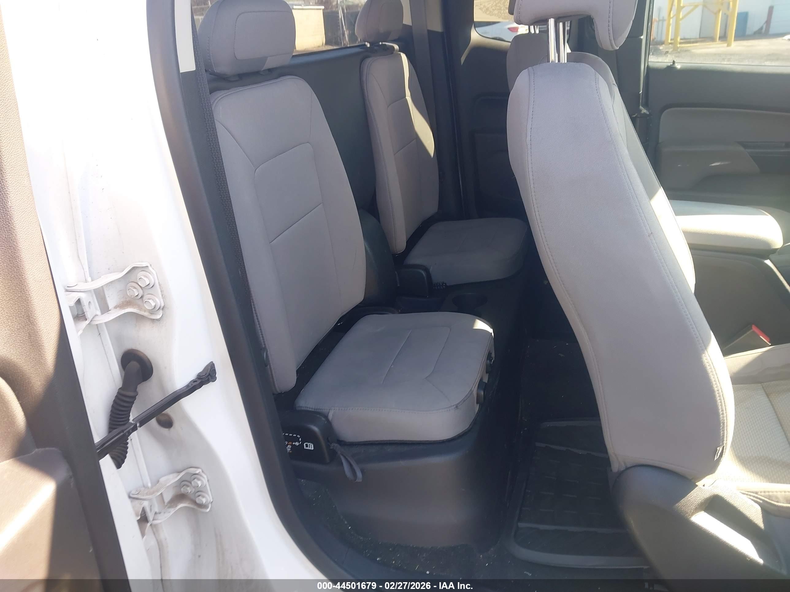 CHEVROLET COLORADO image 8
