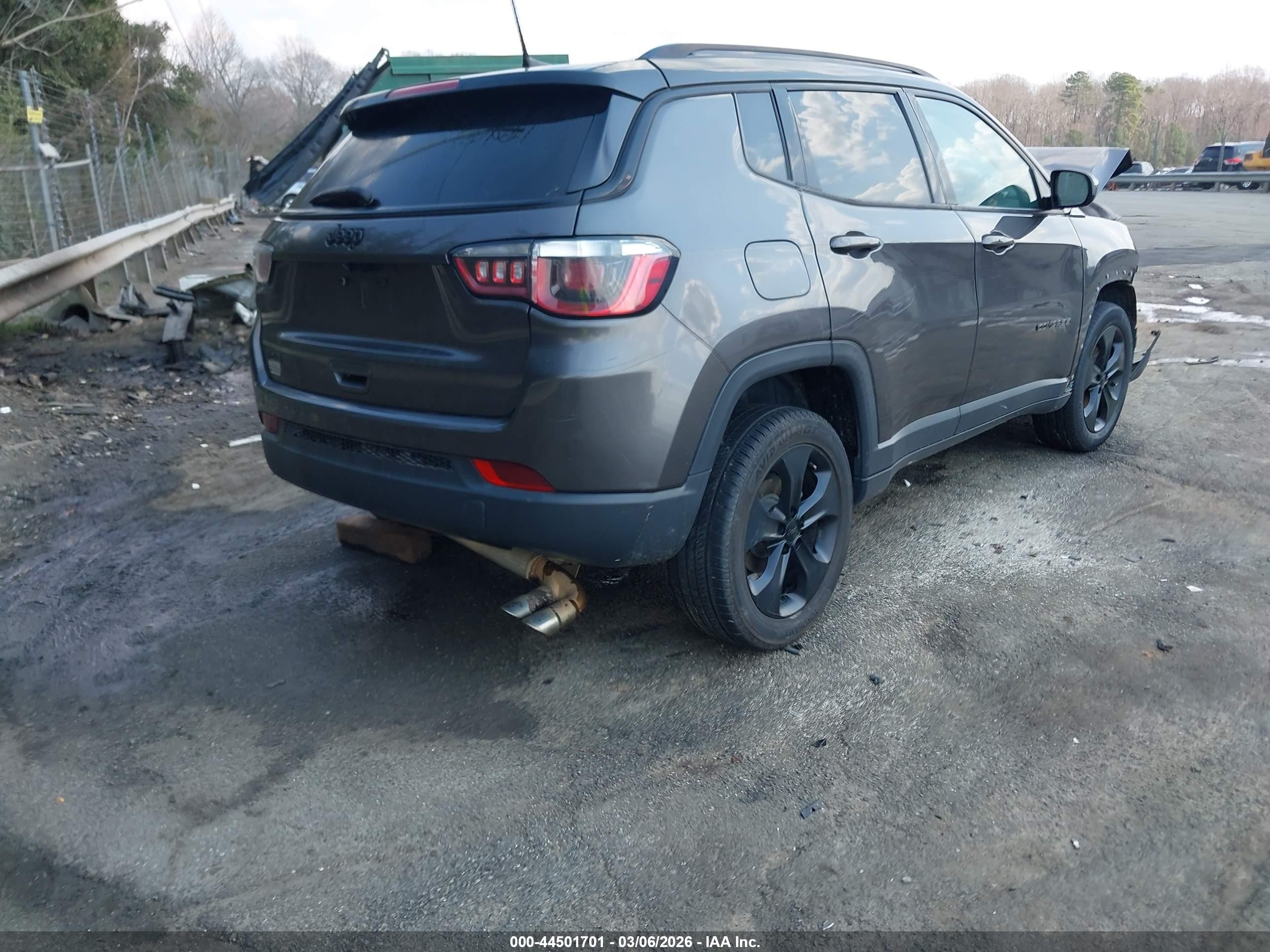 JEEP COMPASS image 4