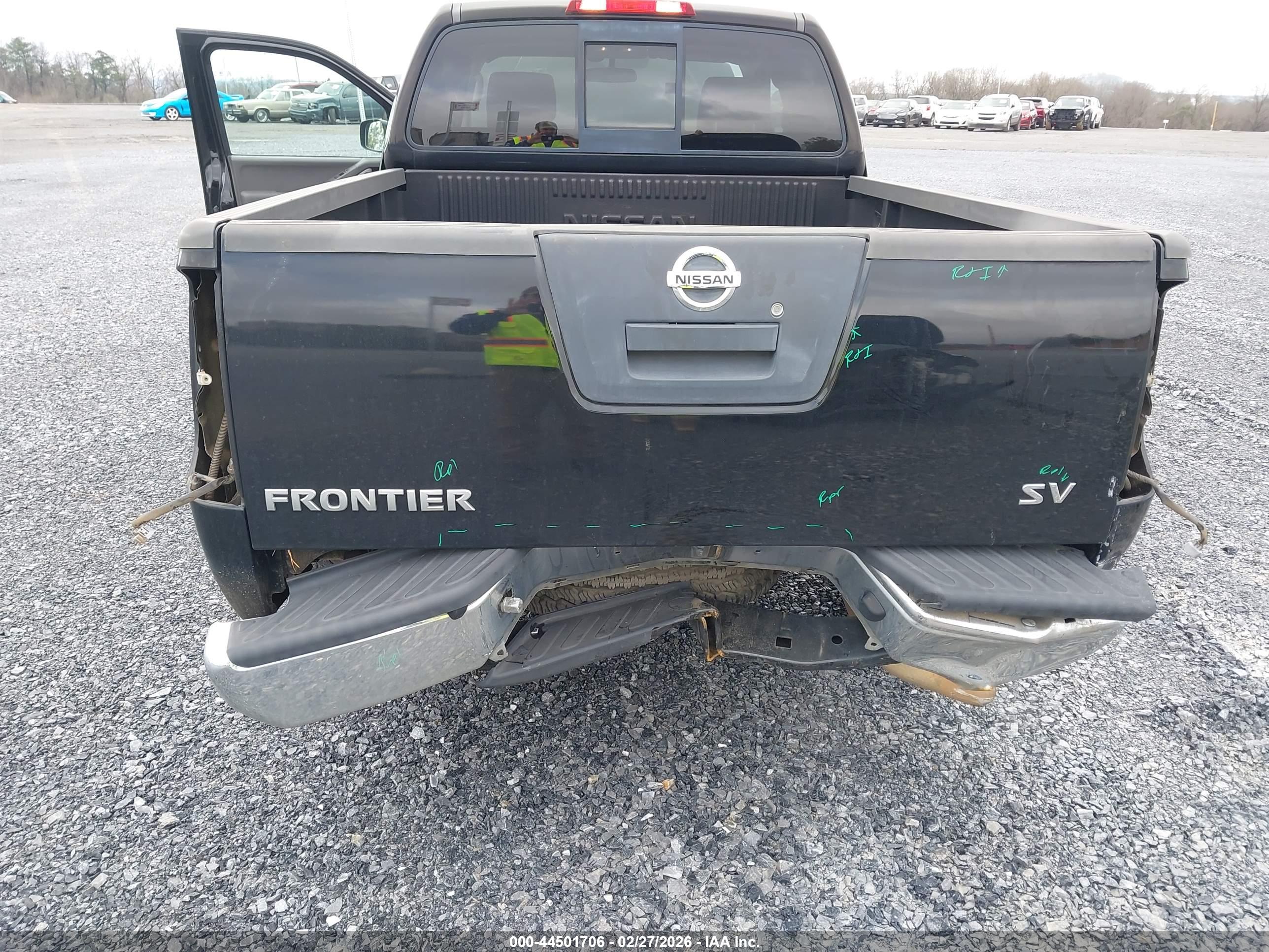 NISSAN FRONTIER image 6