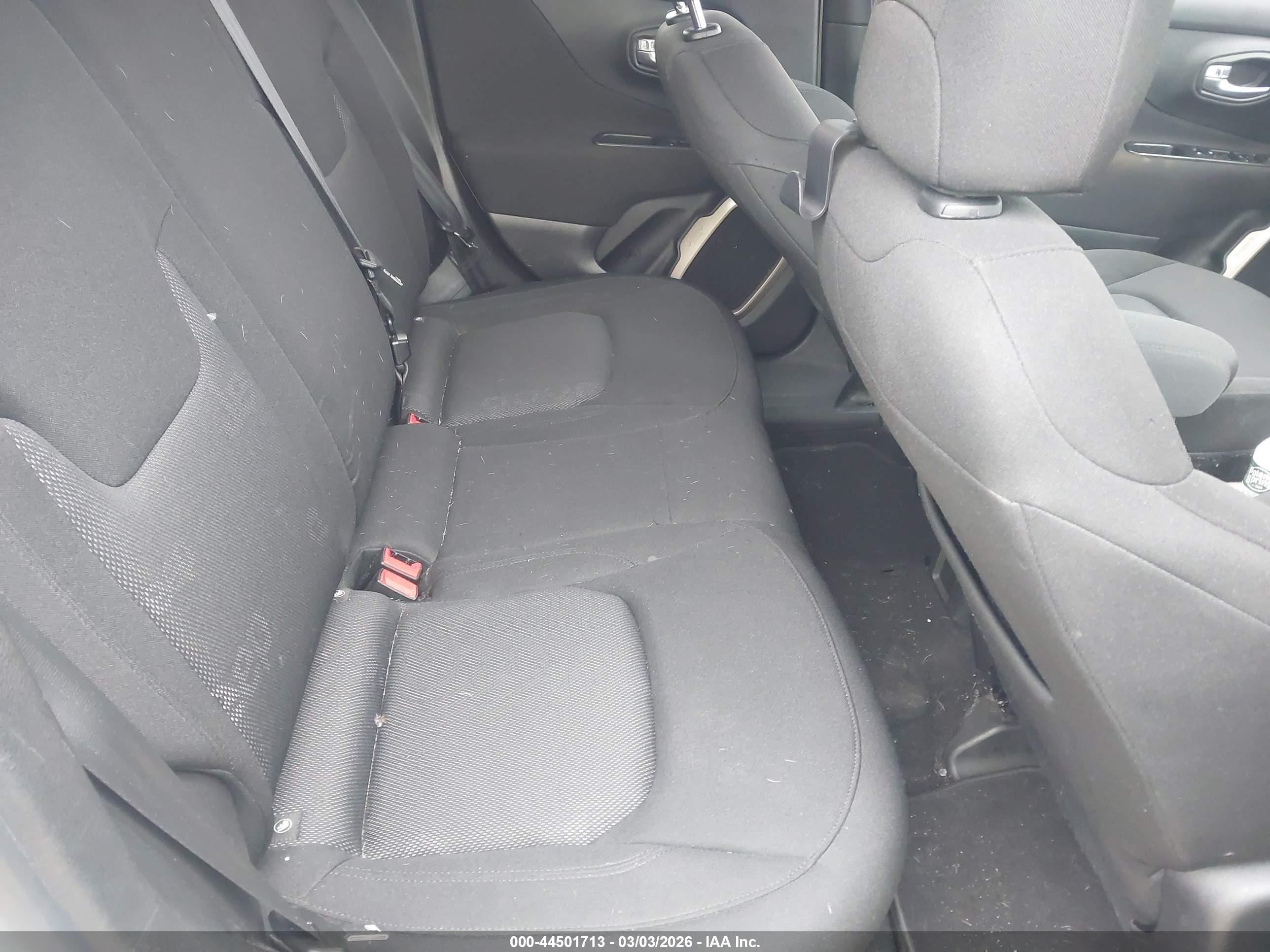 JEEP RENEGADE image 8