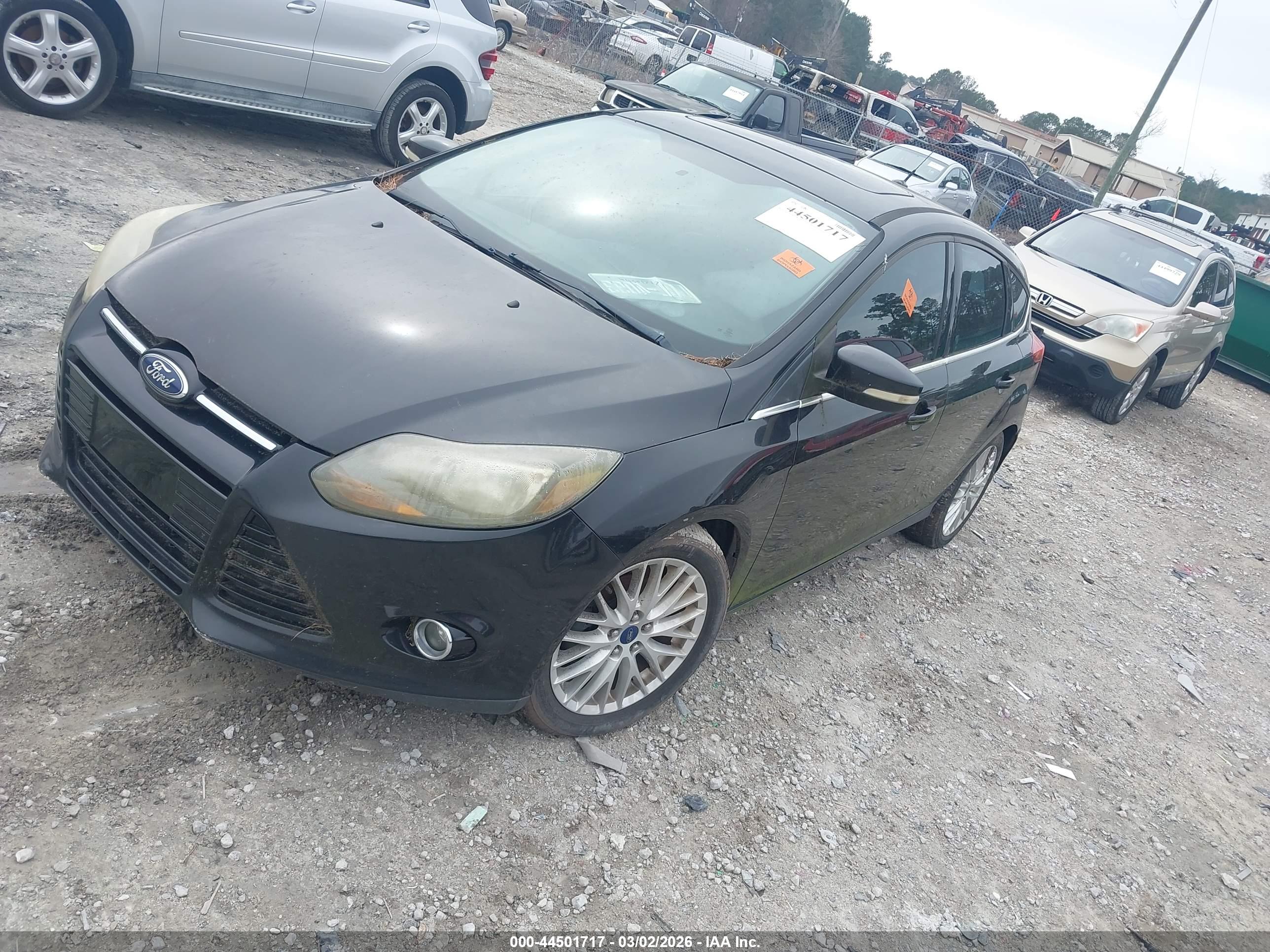 FORD FOCUS image 2