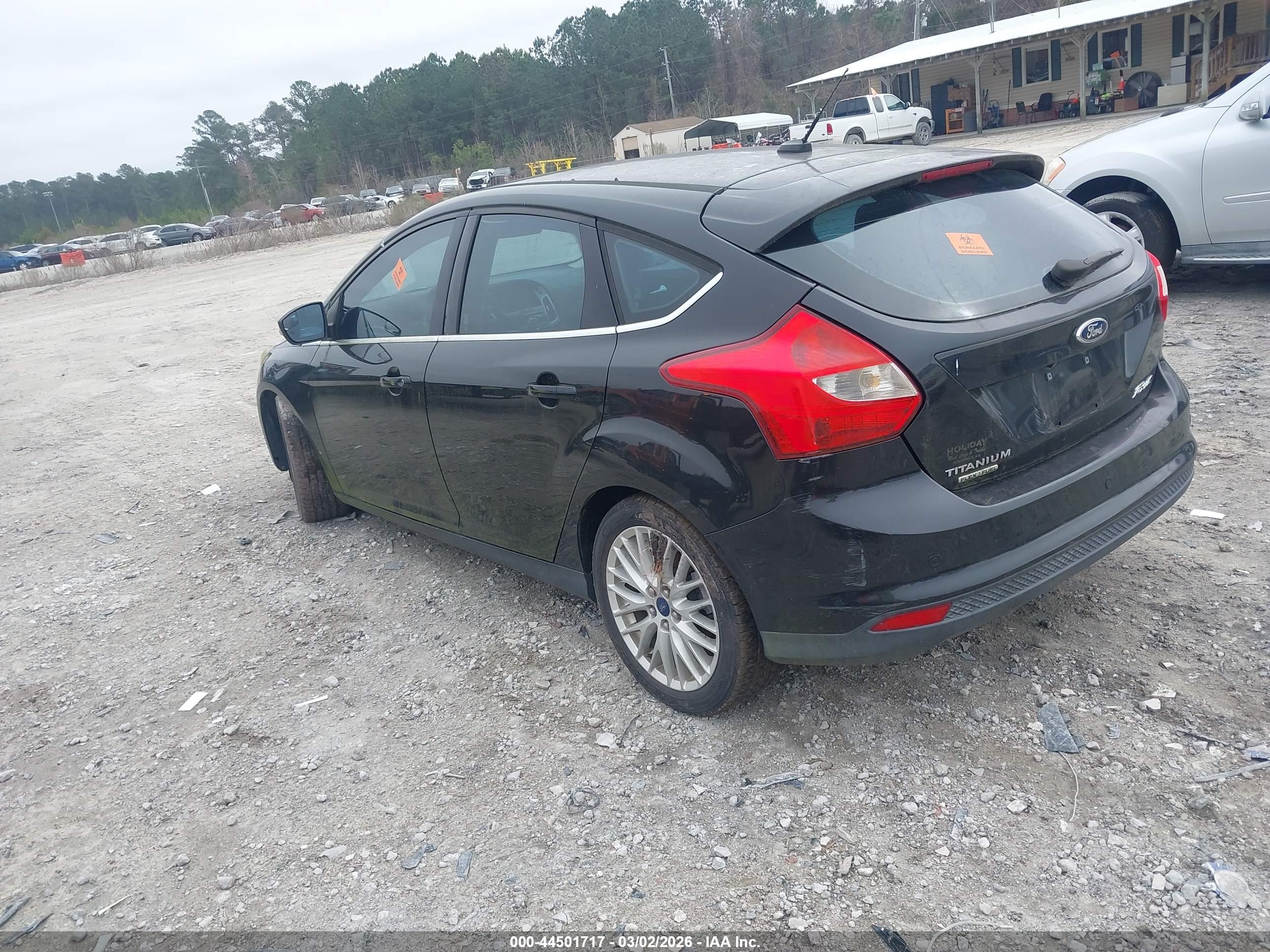 FORD FOCUS image 3