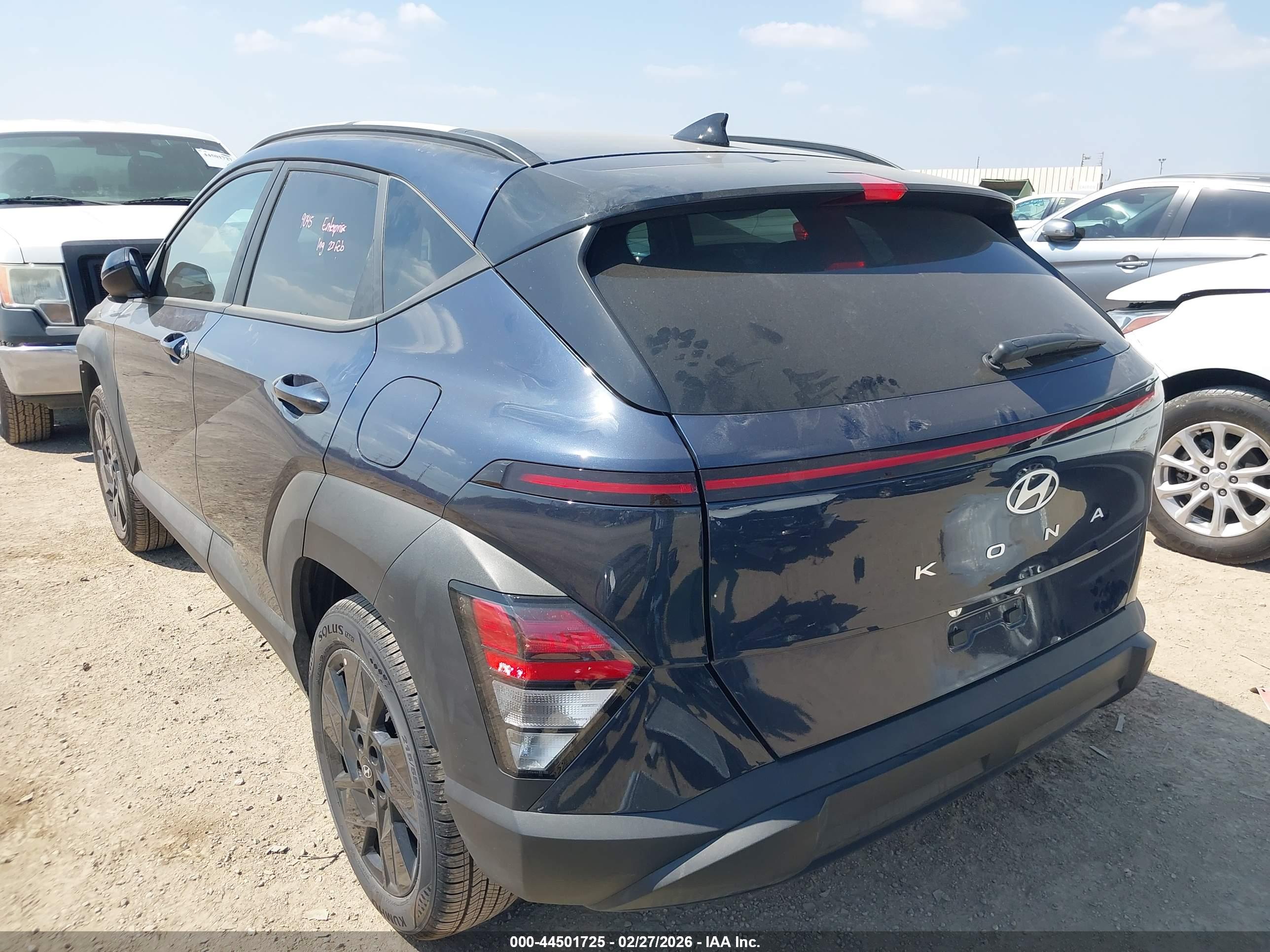 HYUNDAI KONA image 3
