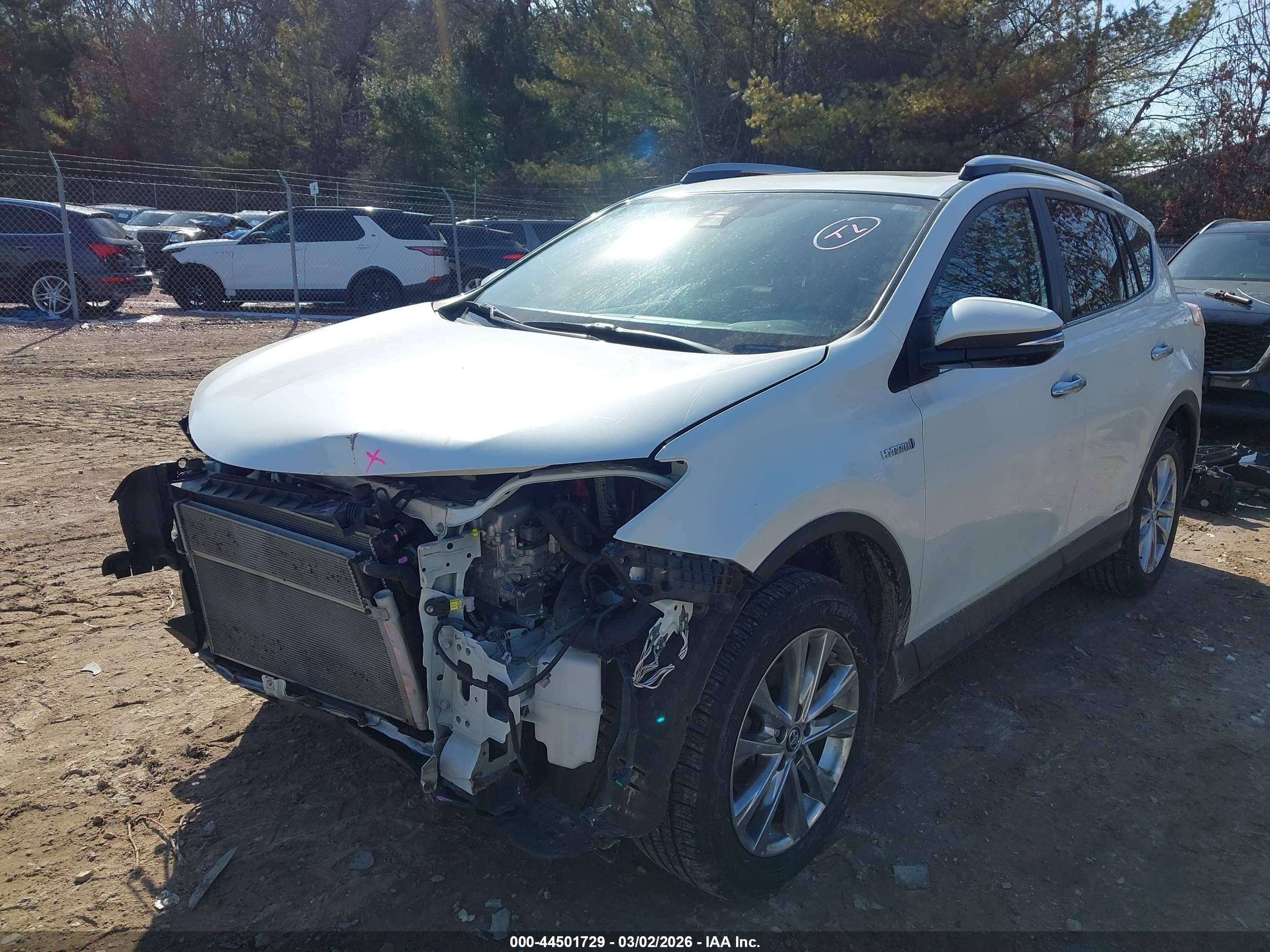 TOYOTA RAV4 image 2