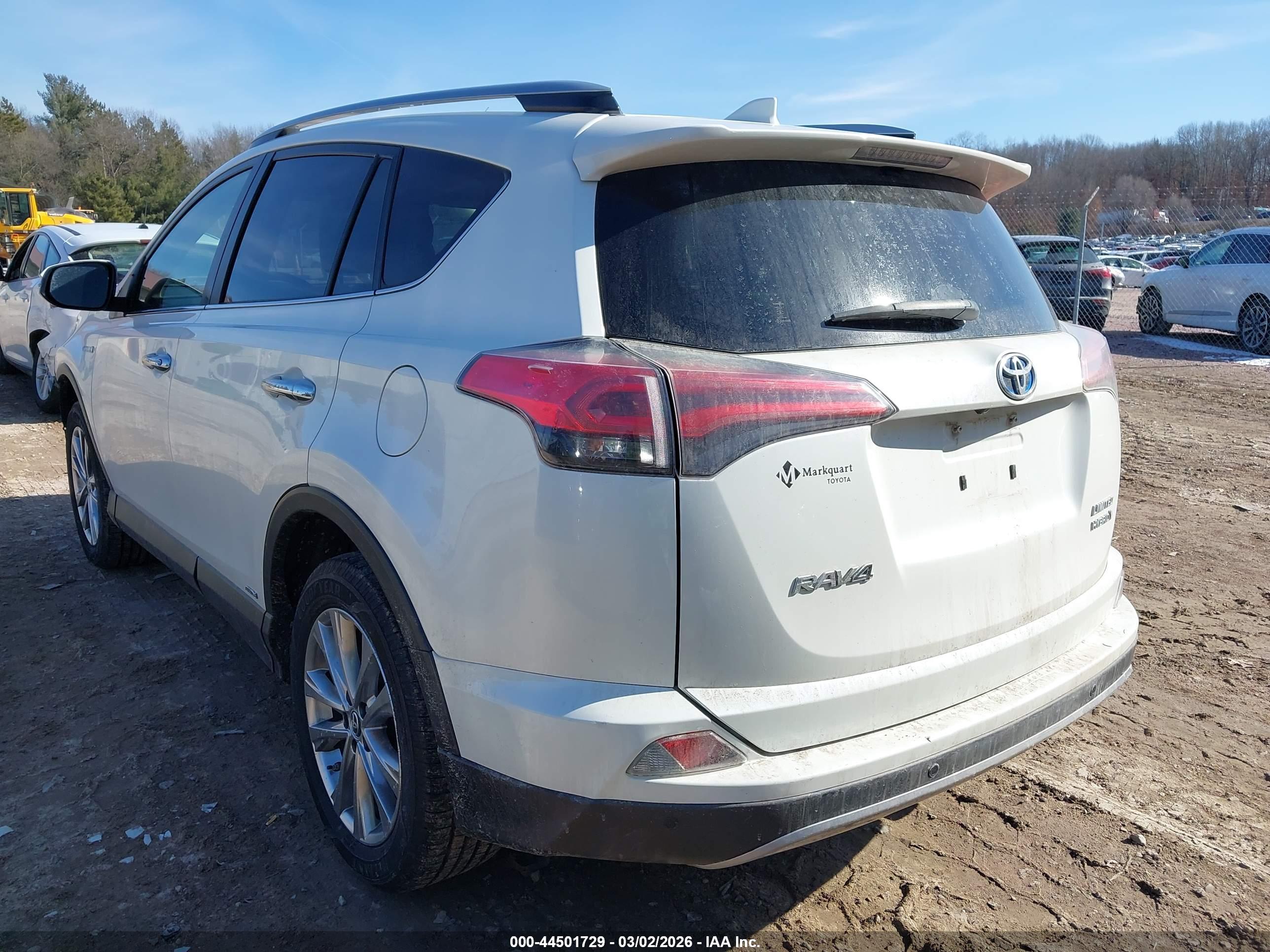 TOYOTA RAV4 image 3