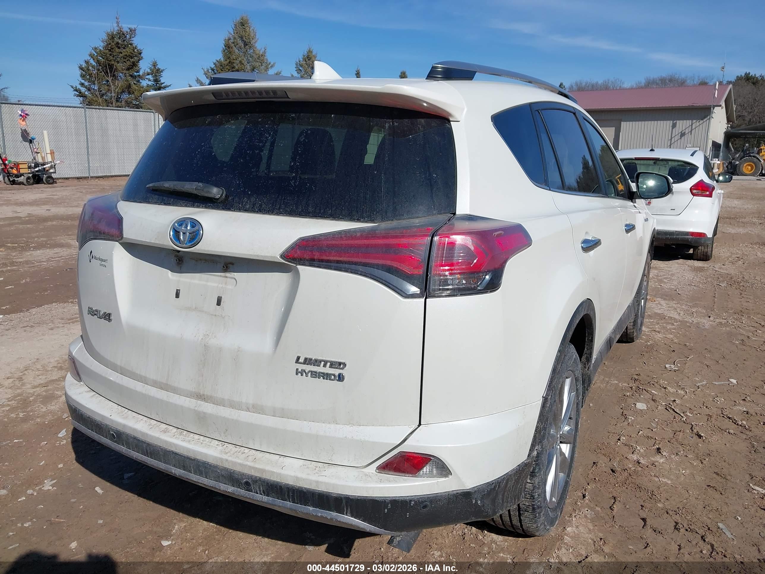 TOYOTA RAV4 image 4