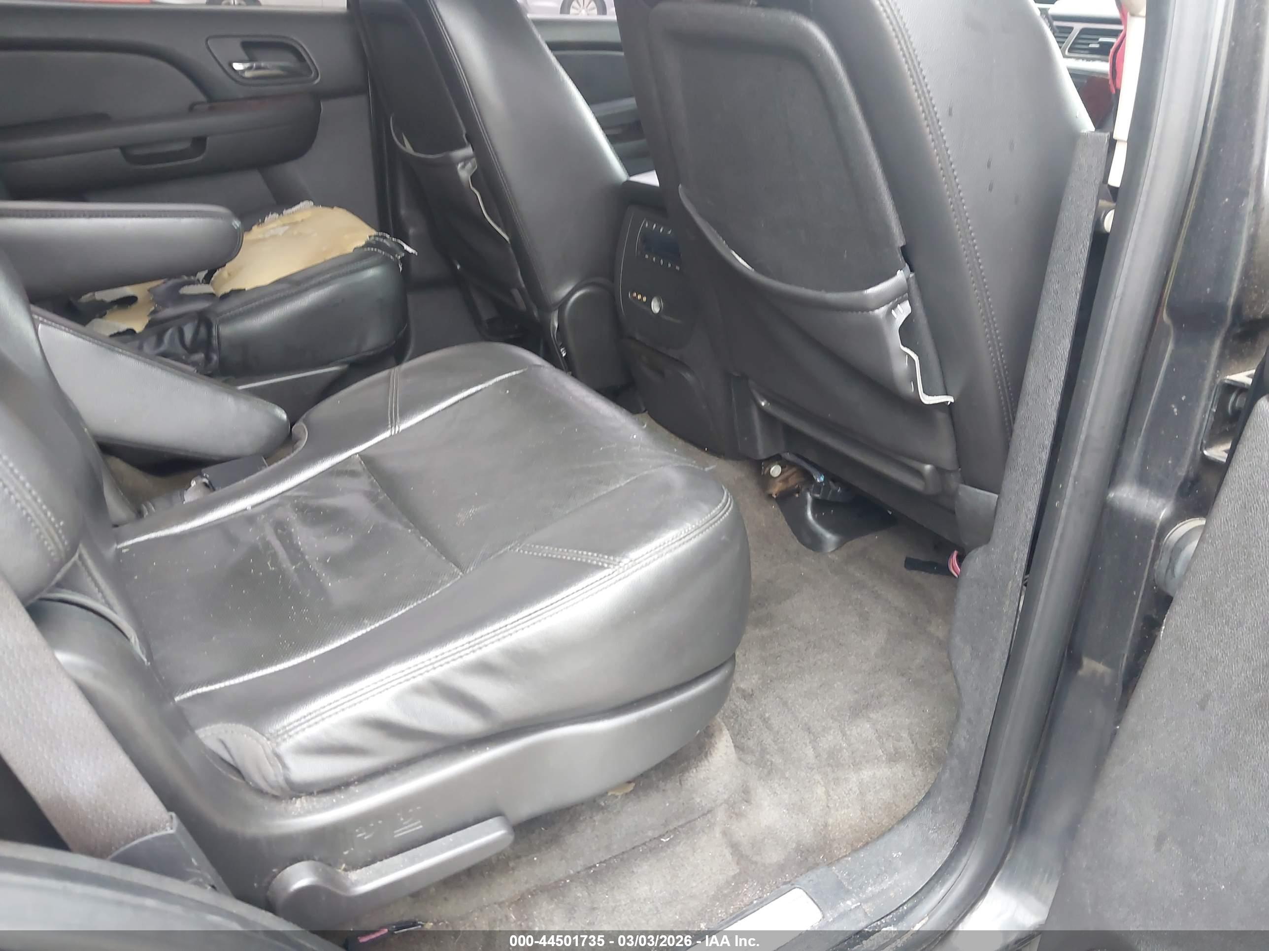 CHEVROLET TAHOE image 8