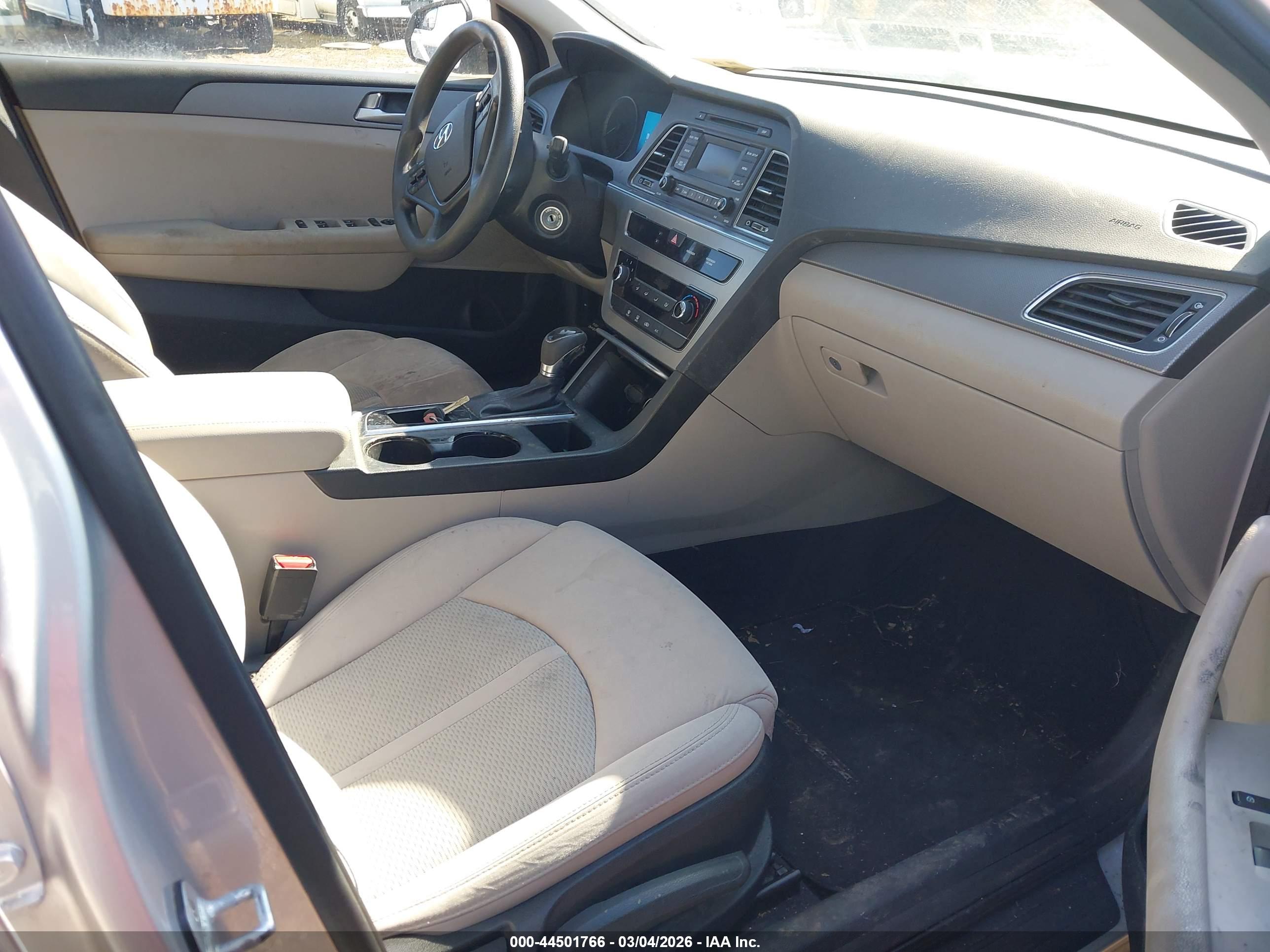 HYUNDAI SONATA image 5