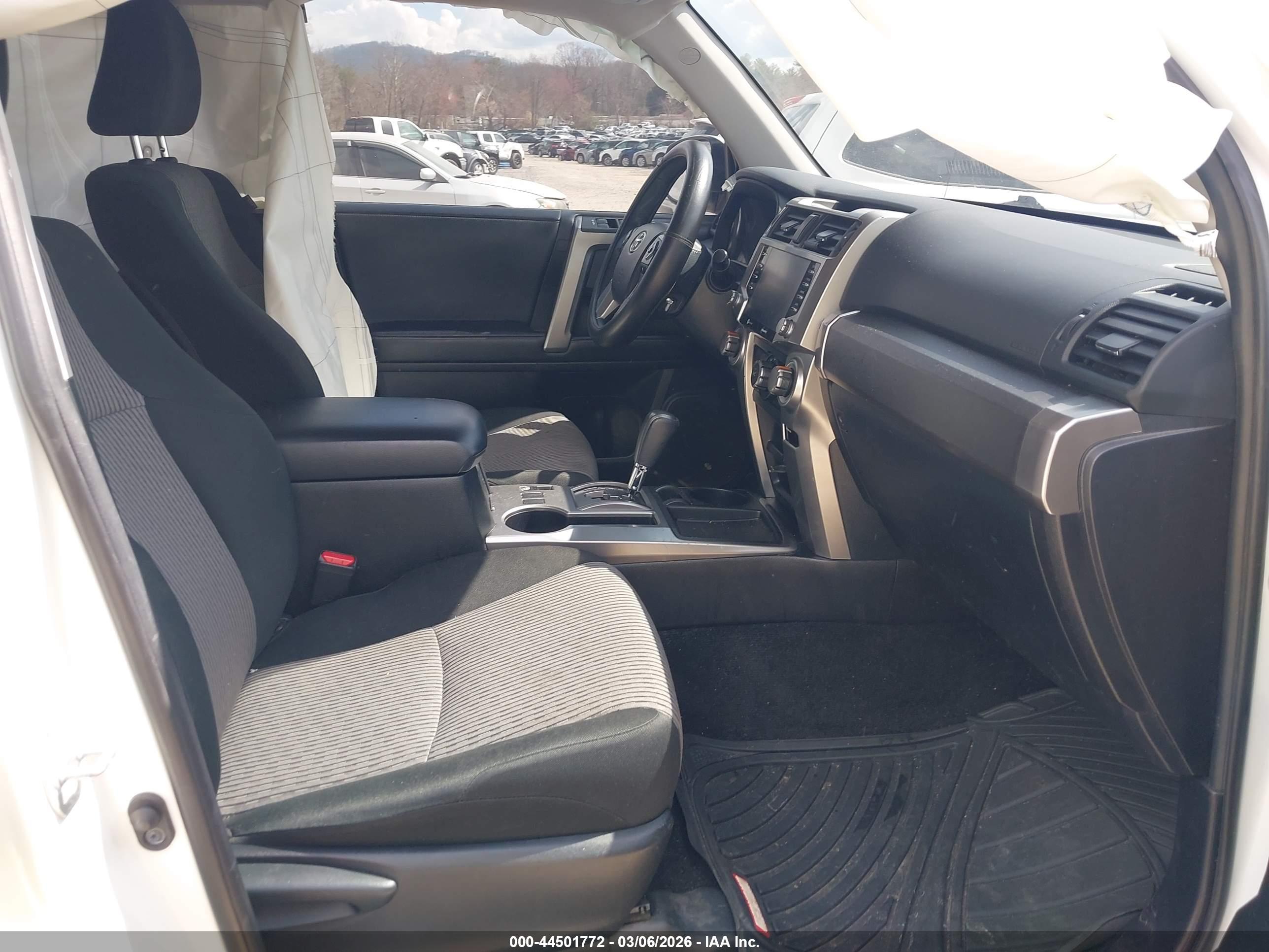 TOYOTA 4RUNNER image 5