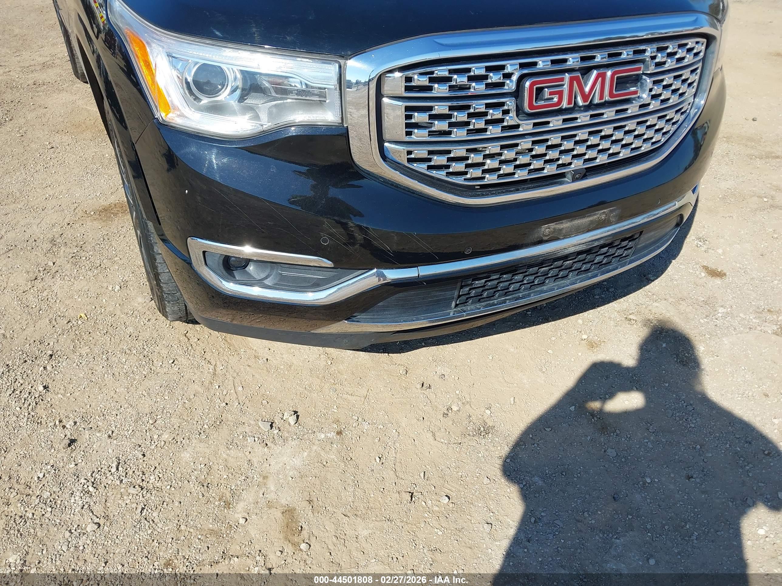 GMC ACADIA image 6