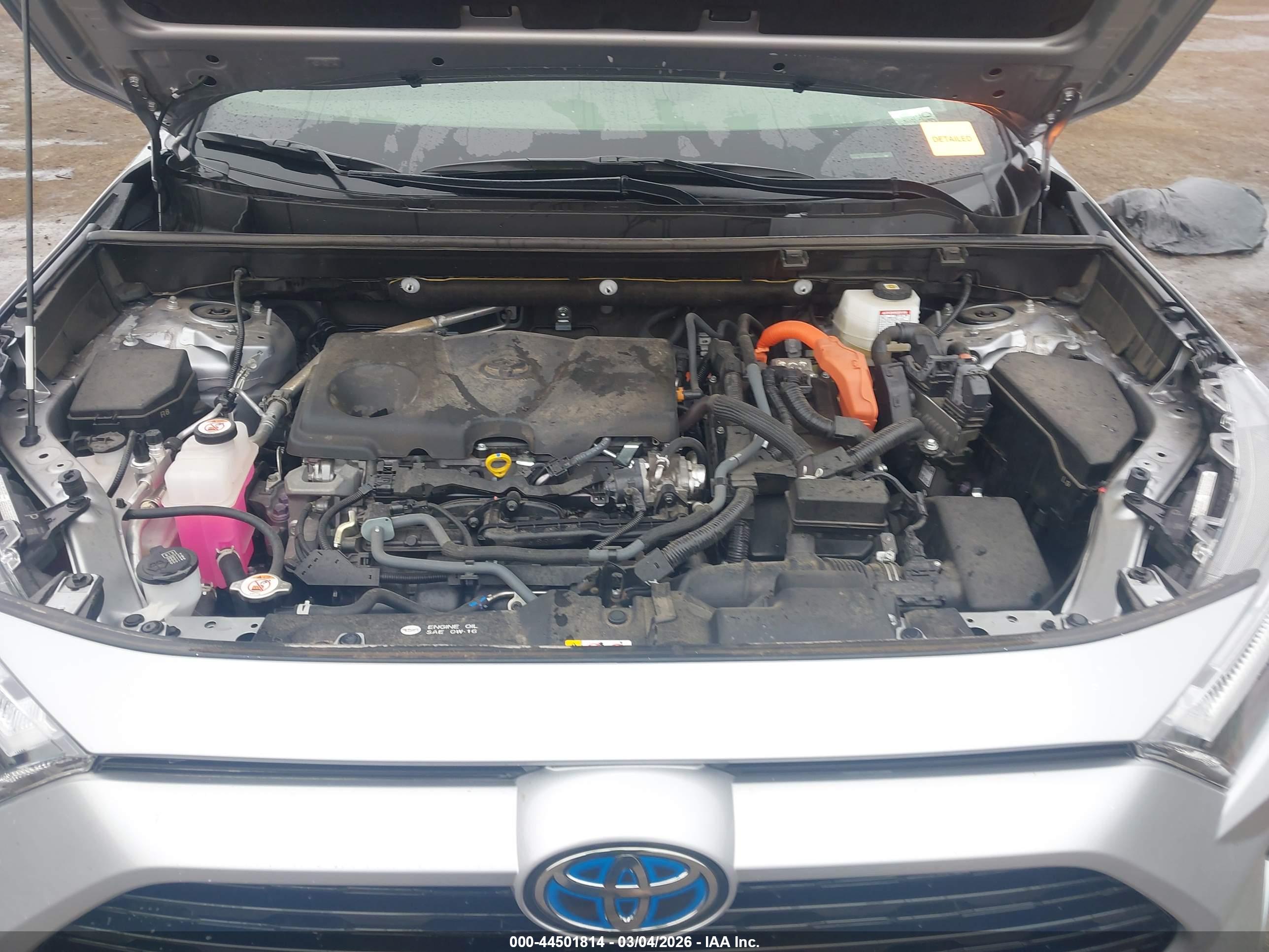 TOYOTA RAV4 image 10