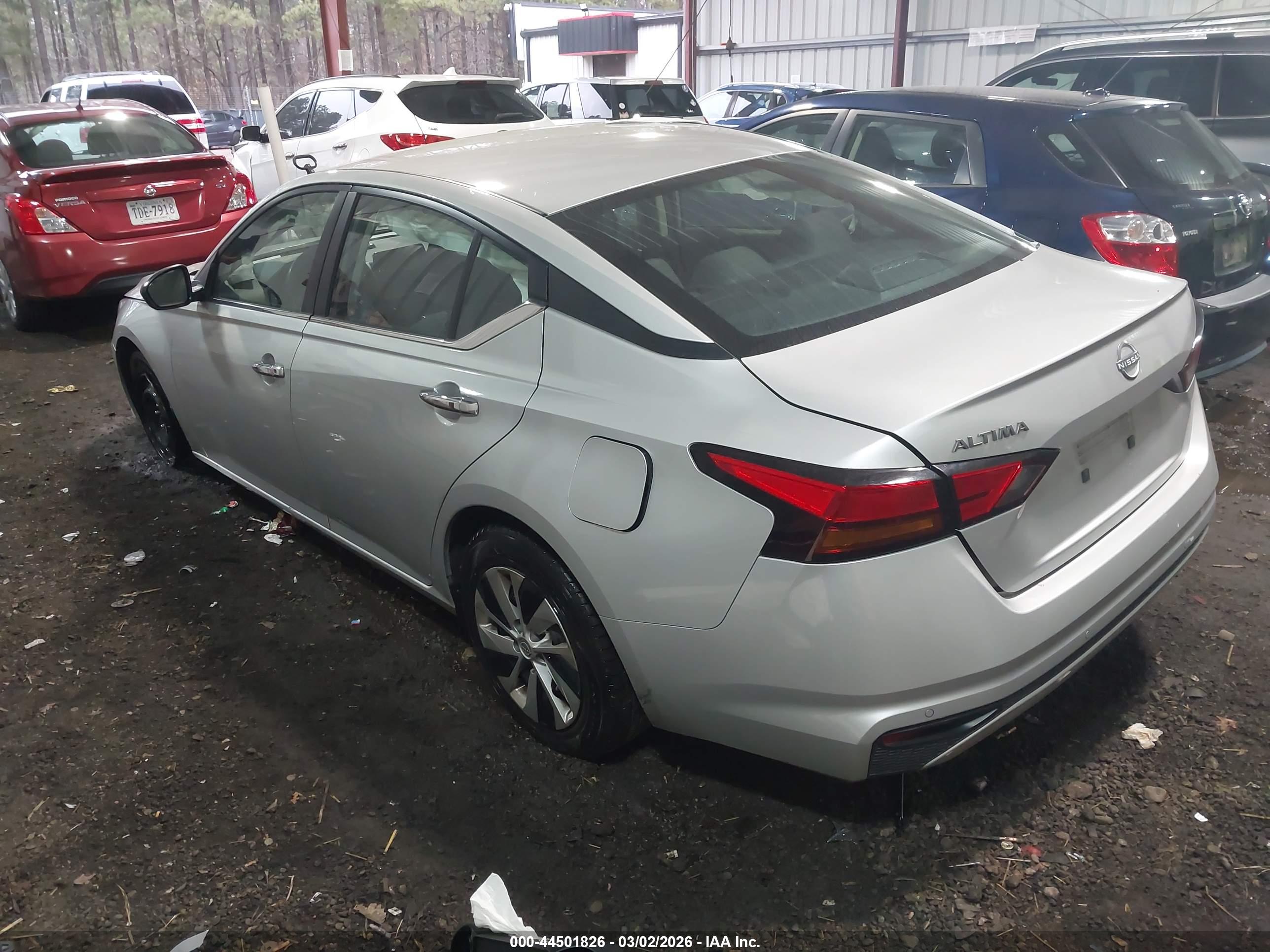NISSAN ALTIMA image 3