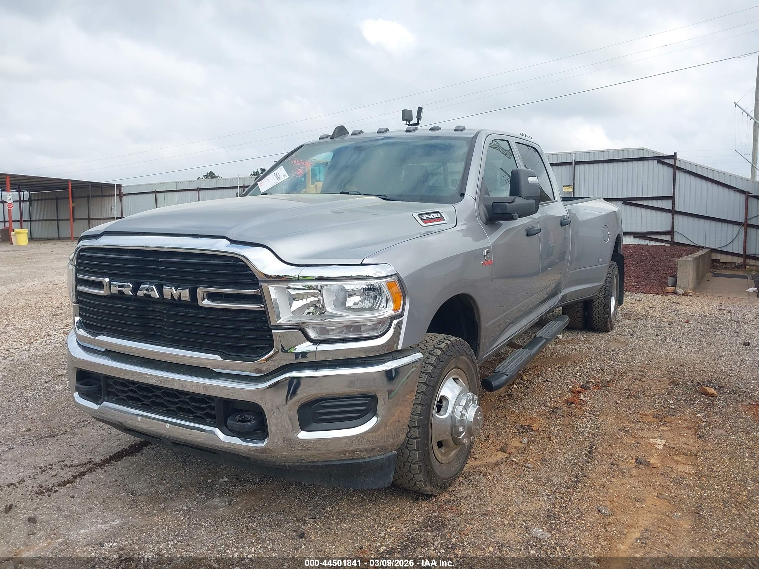 RAM 3500 image 2
