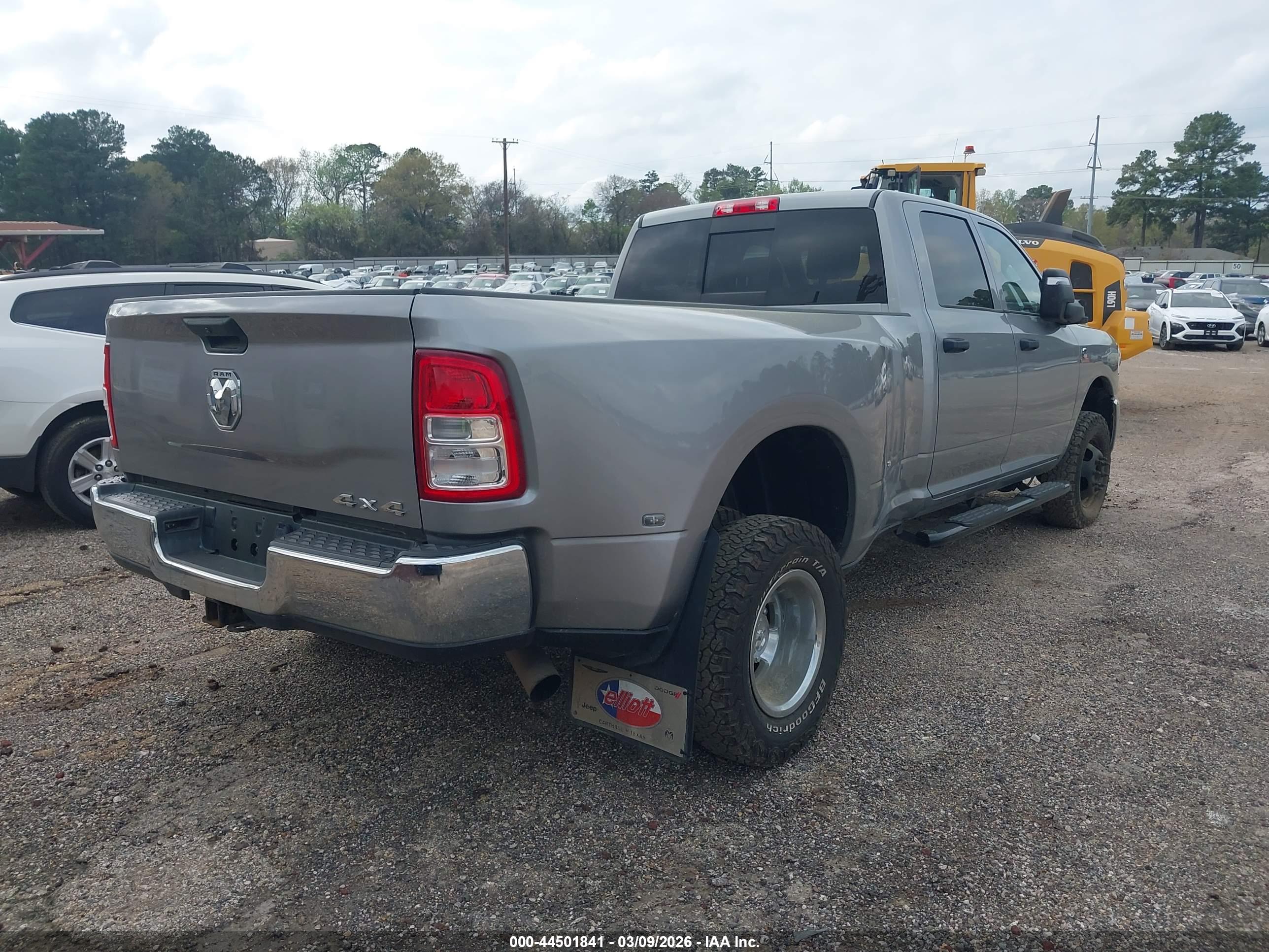 RAM 3500 image 4