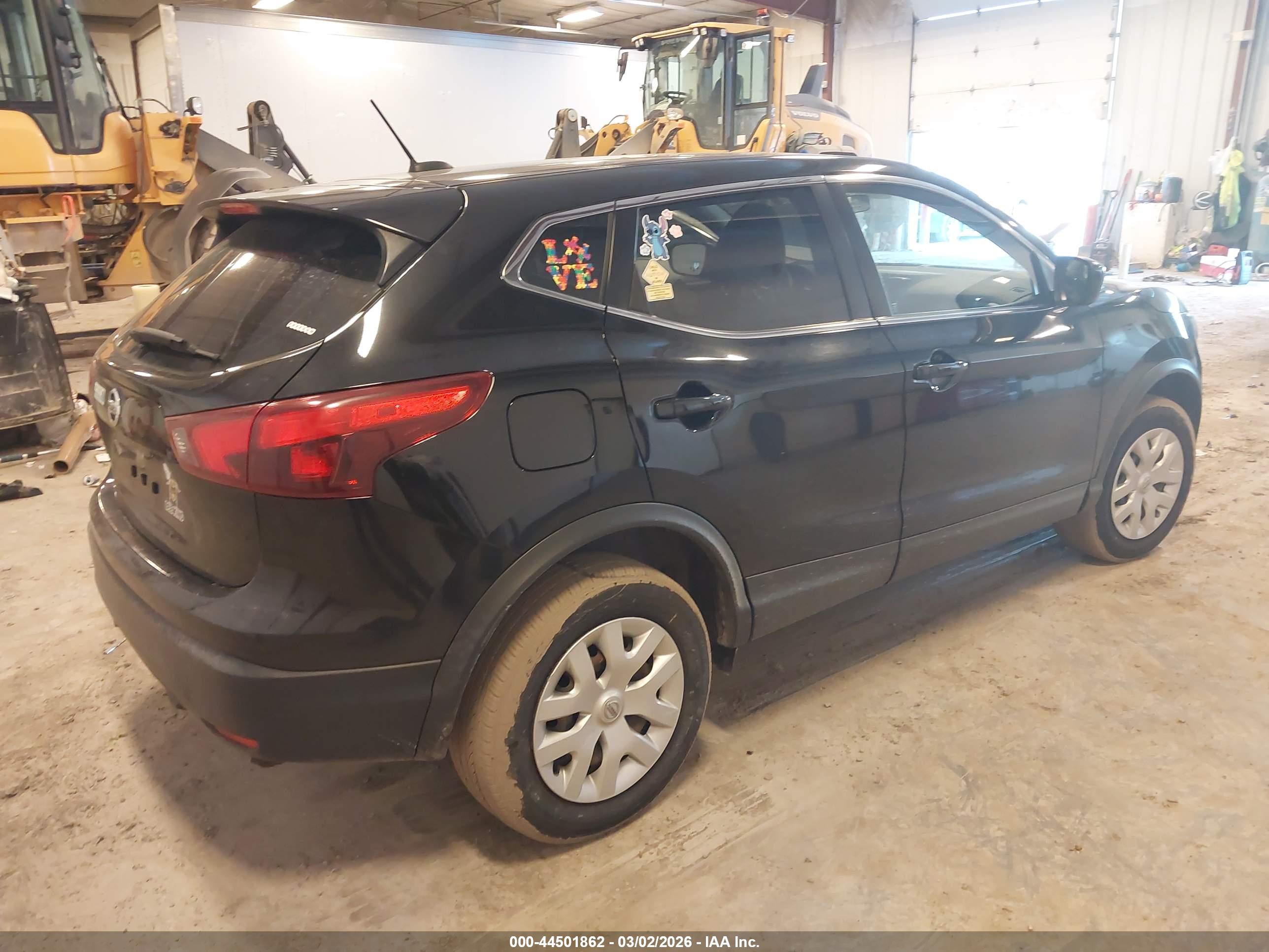 NISSAN ROGUE image 4