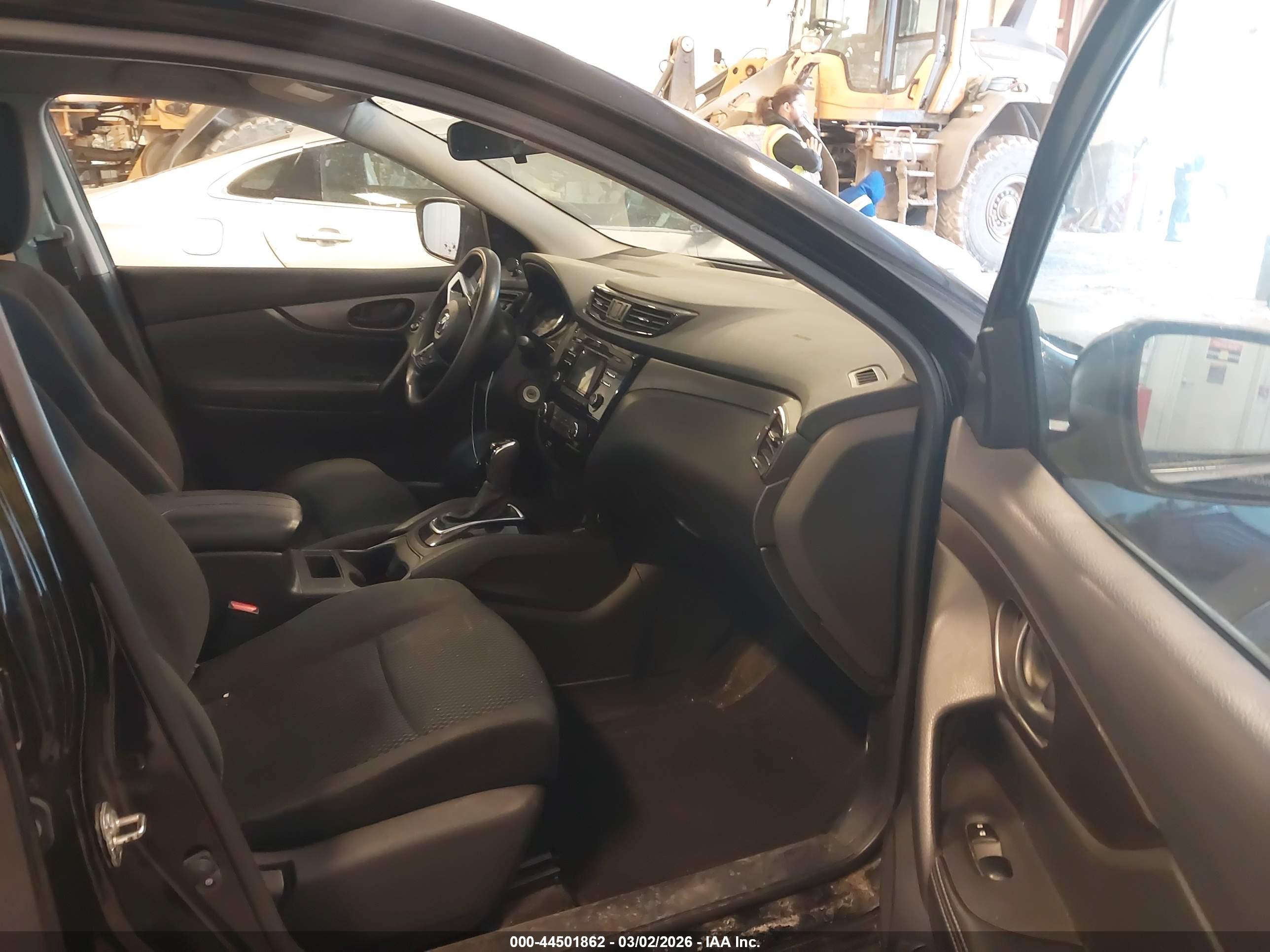 NISSAN ROGUE image 5