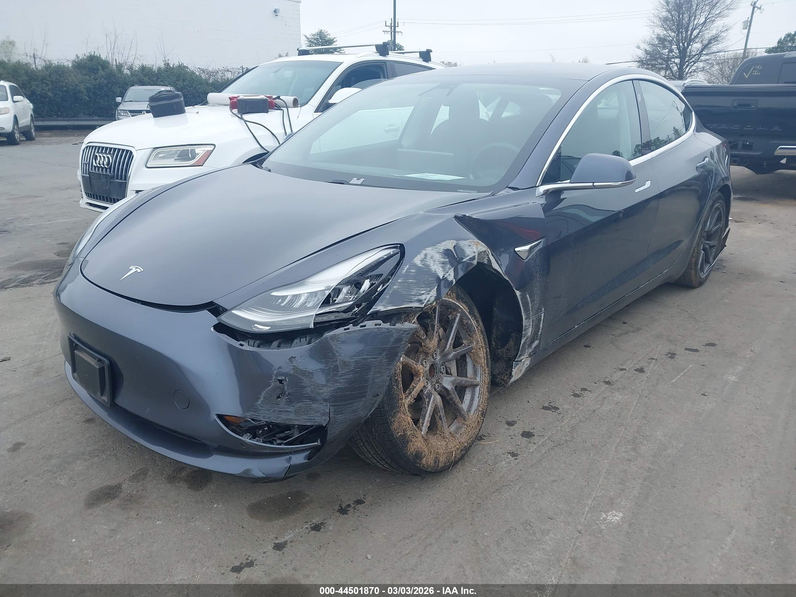 TESLA MODEL image 2