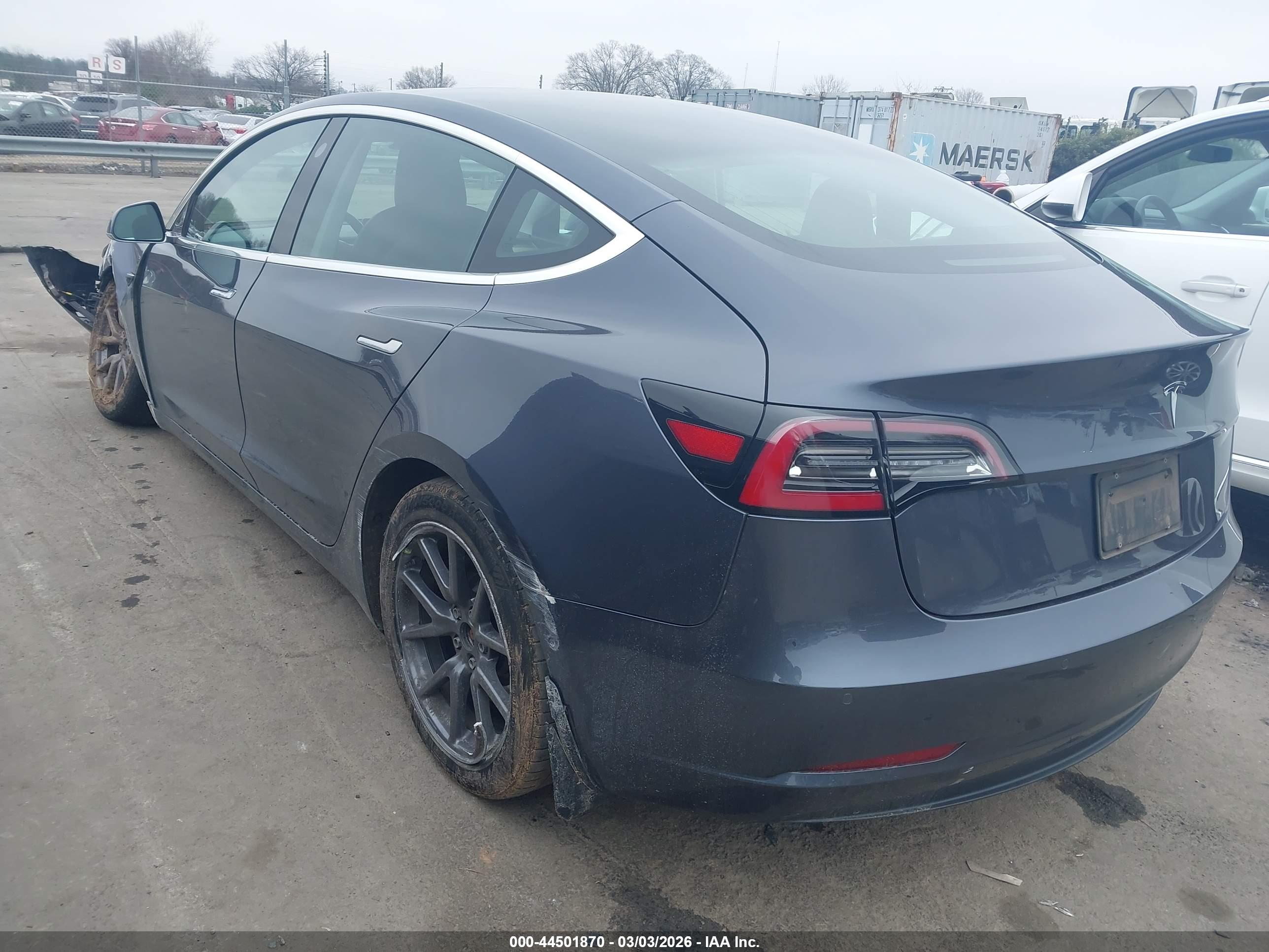 TESLA MODEL image 3