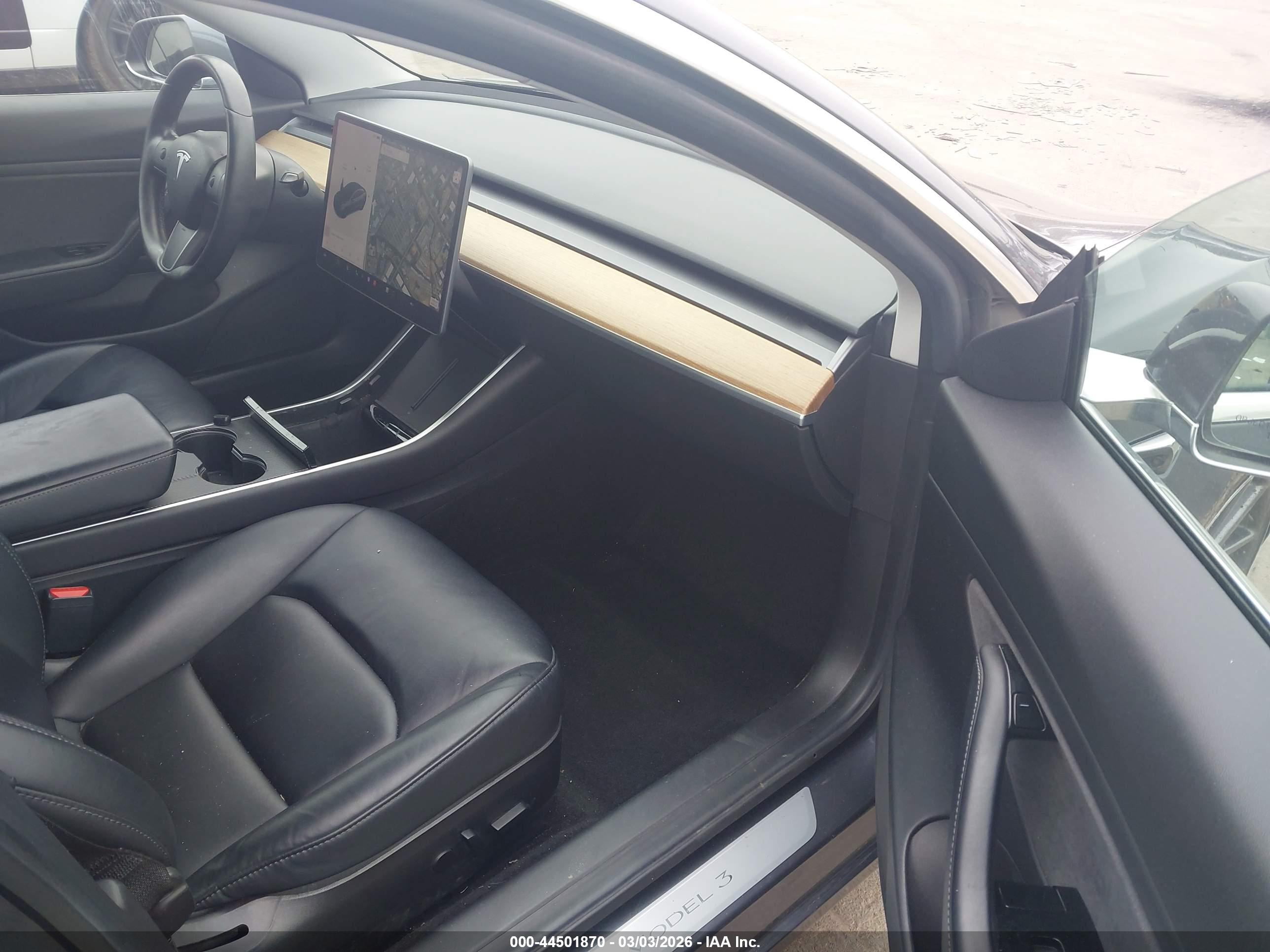 TESLA MODEL image 5