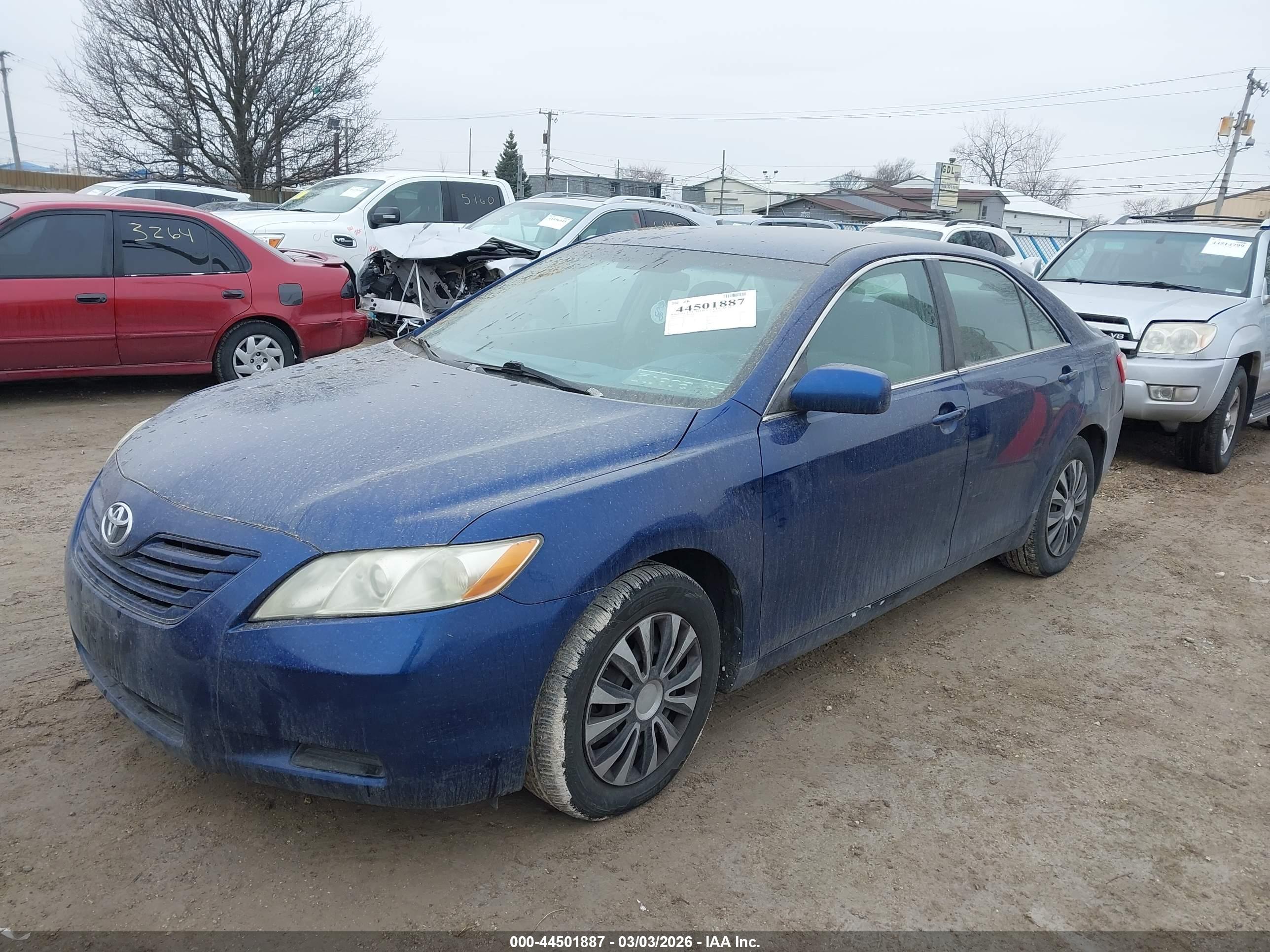 TOYOTA CAMRY image 2