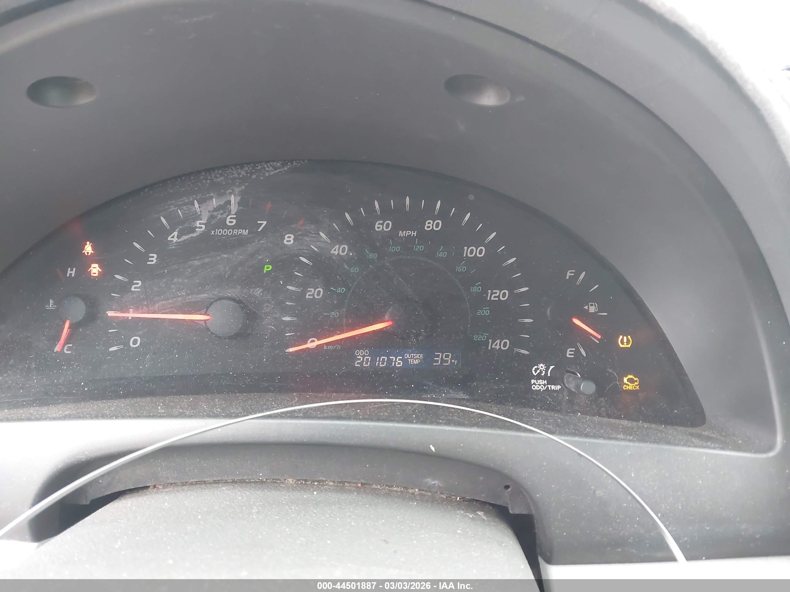 TOYOTA CAMRY image 7
