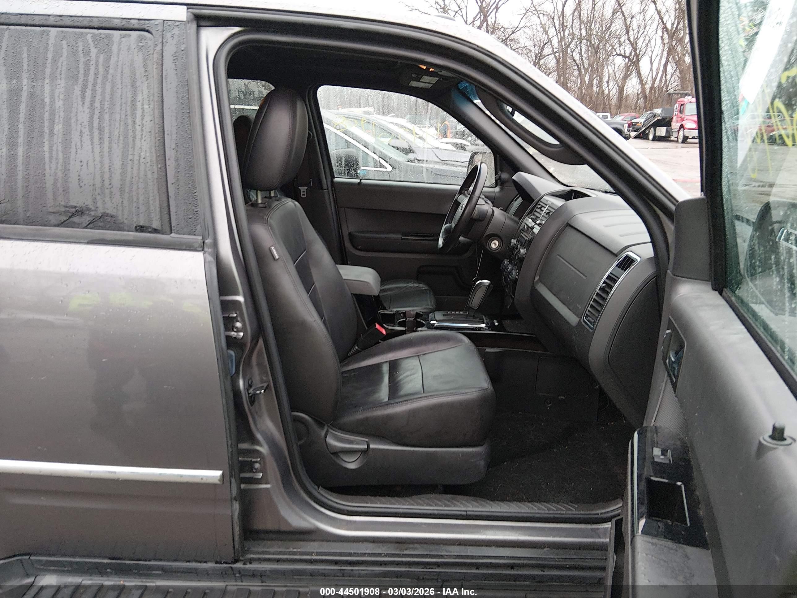 FORD ESCAPE image 5