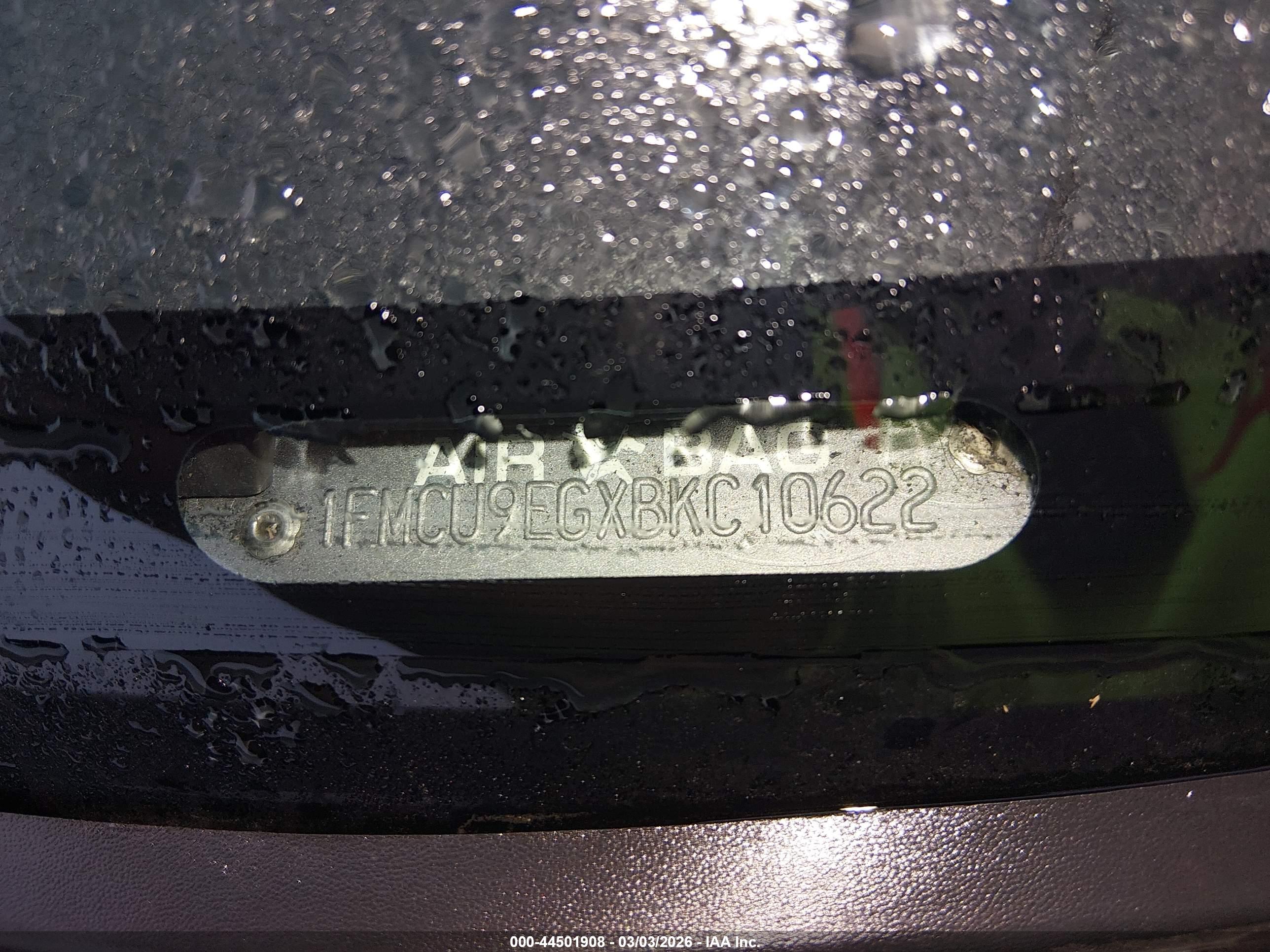 FORD ESCAPE image 9