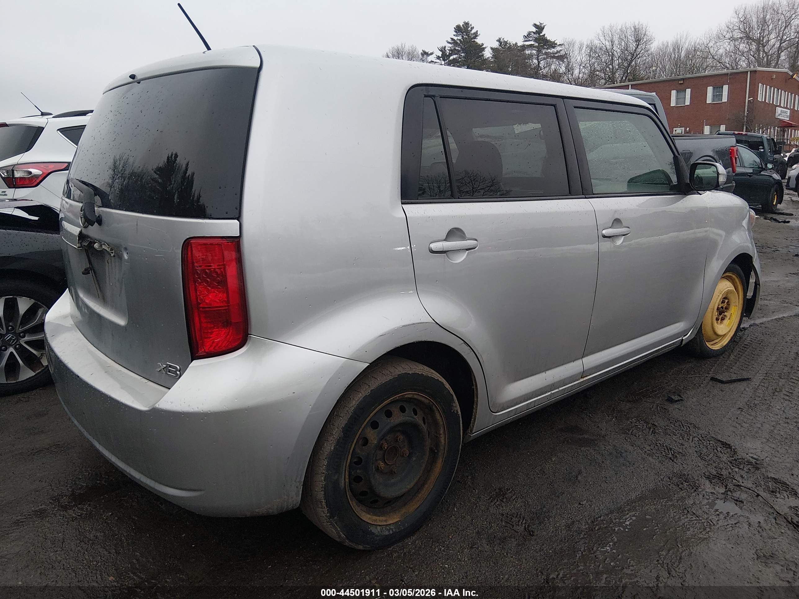 SCION XB image 4