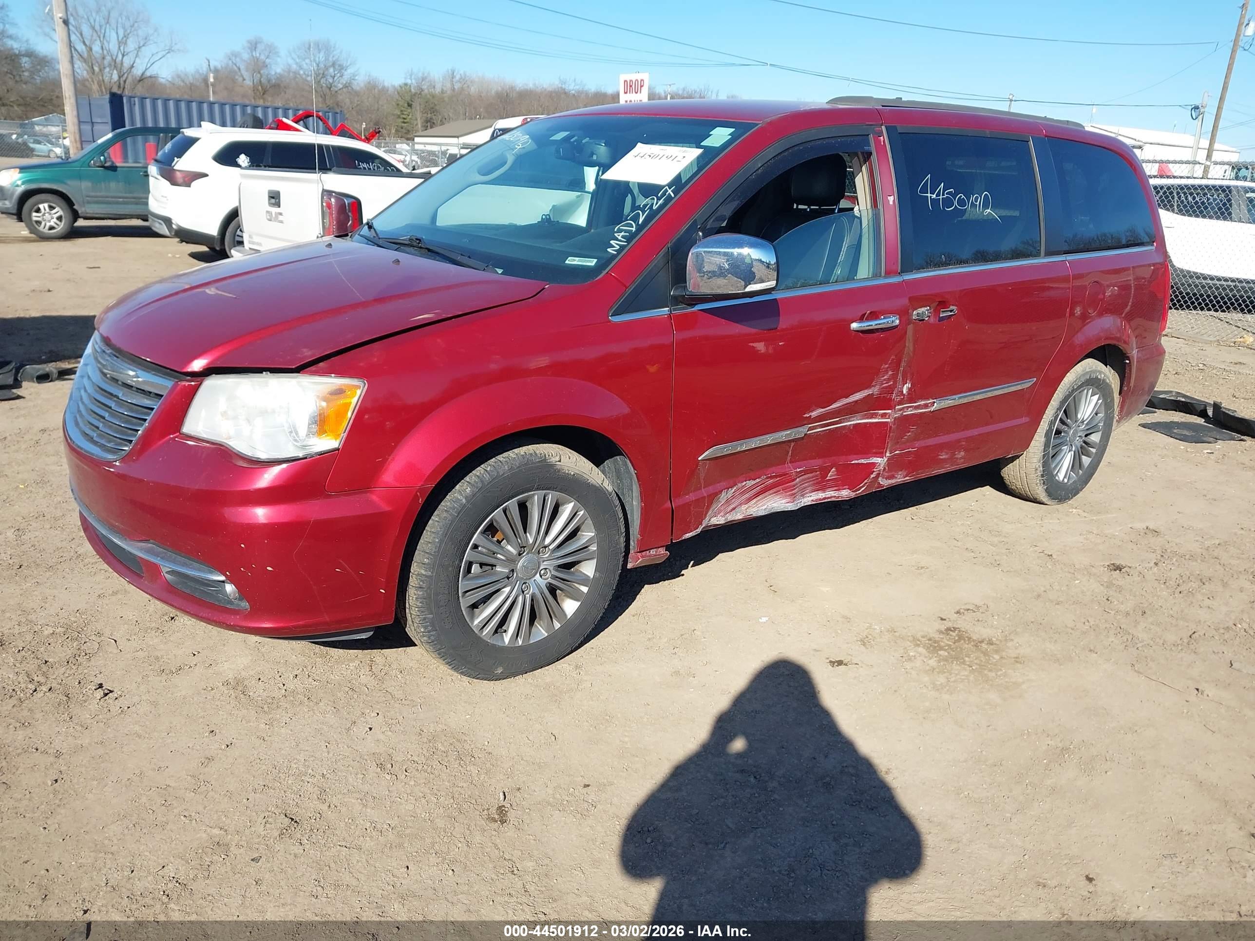 CHRYSLER TOWN image 2