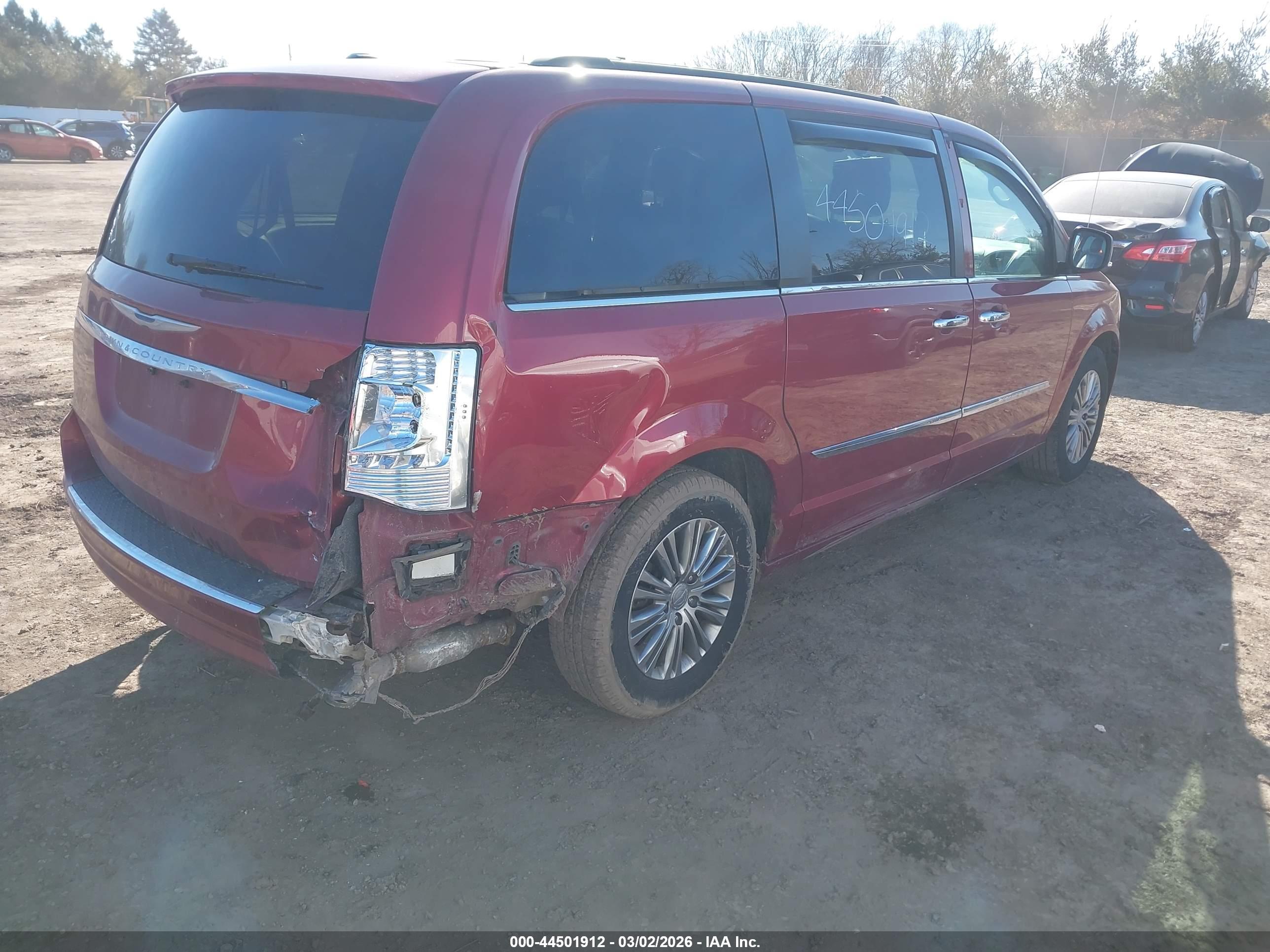 CHRYSLER TOWN image 4