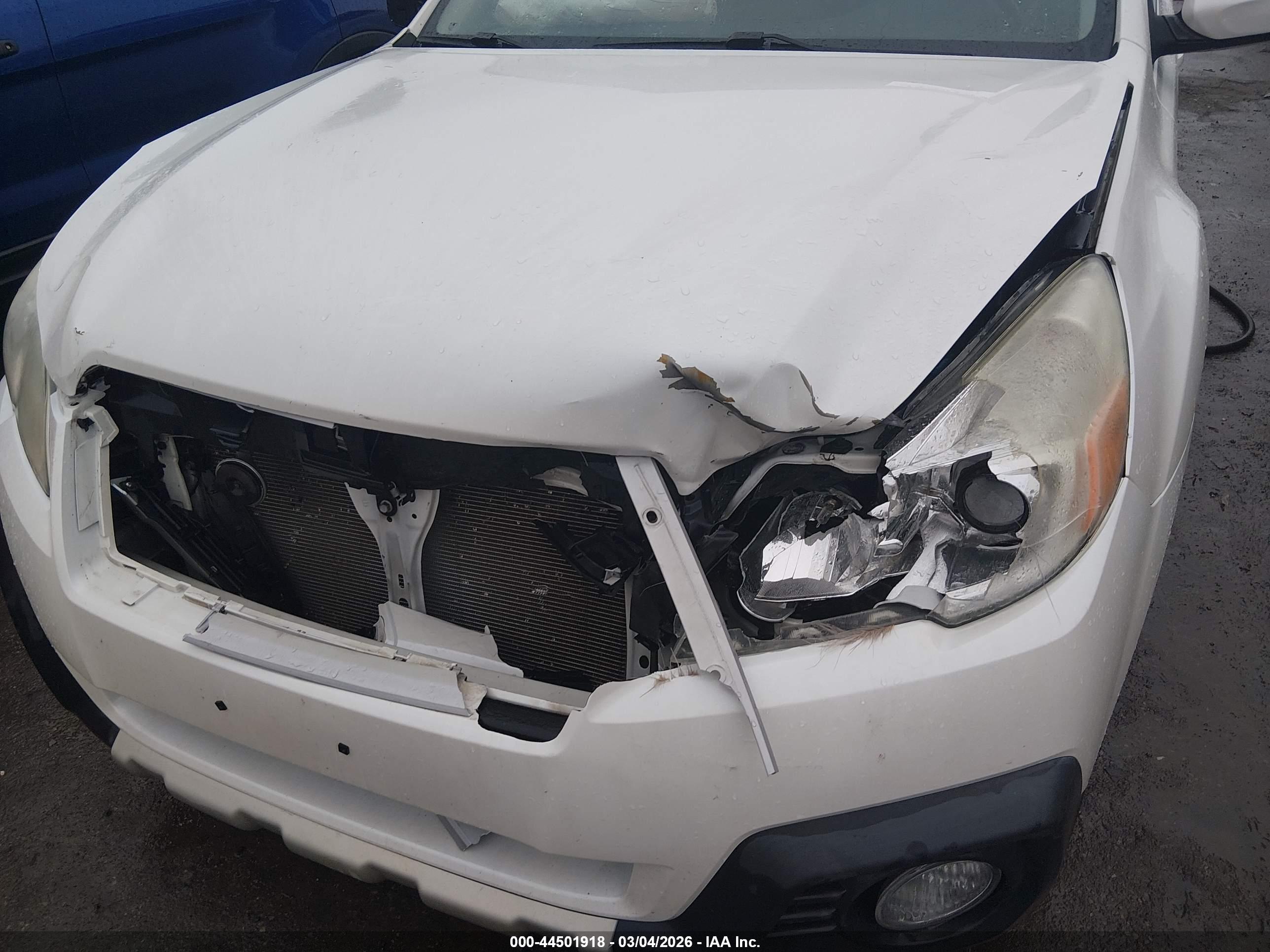 SUBARU OUTBACK image 6