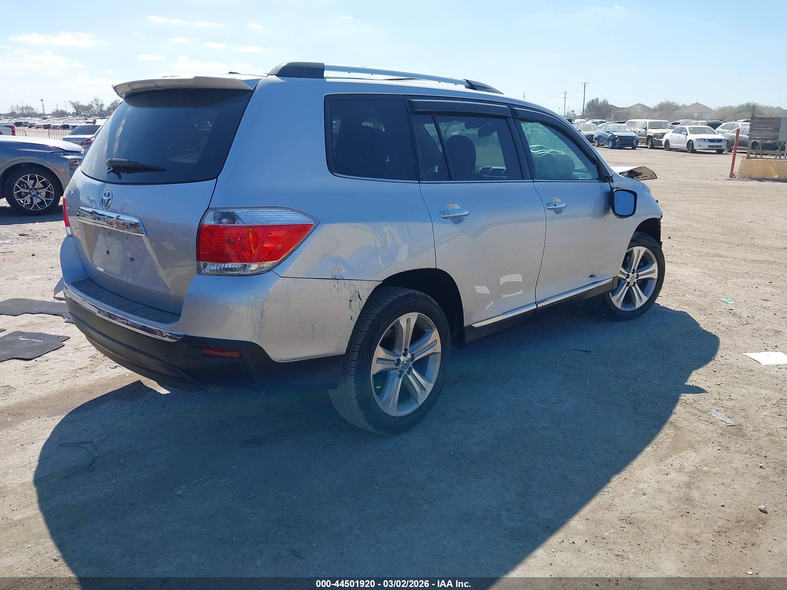 TOYOTA HIGHLANDER image 4
