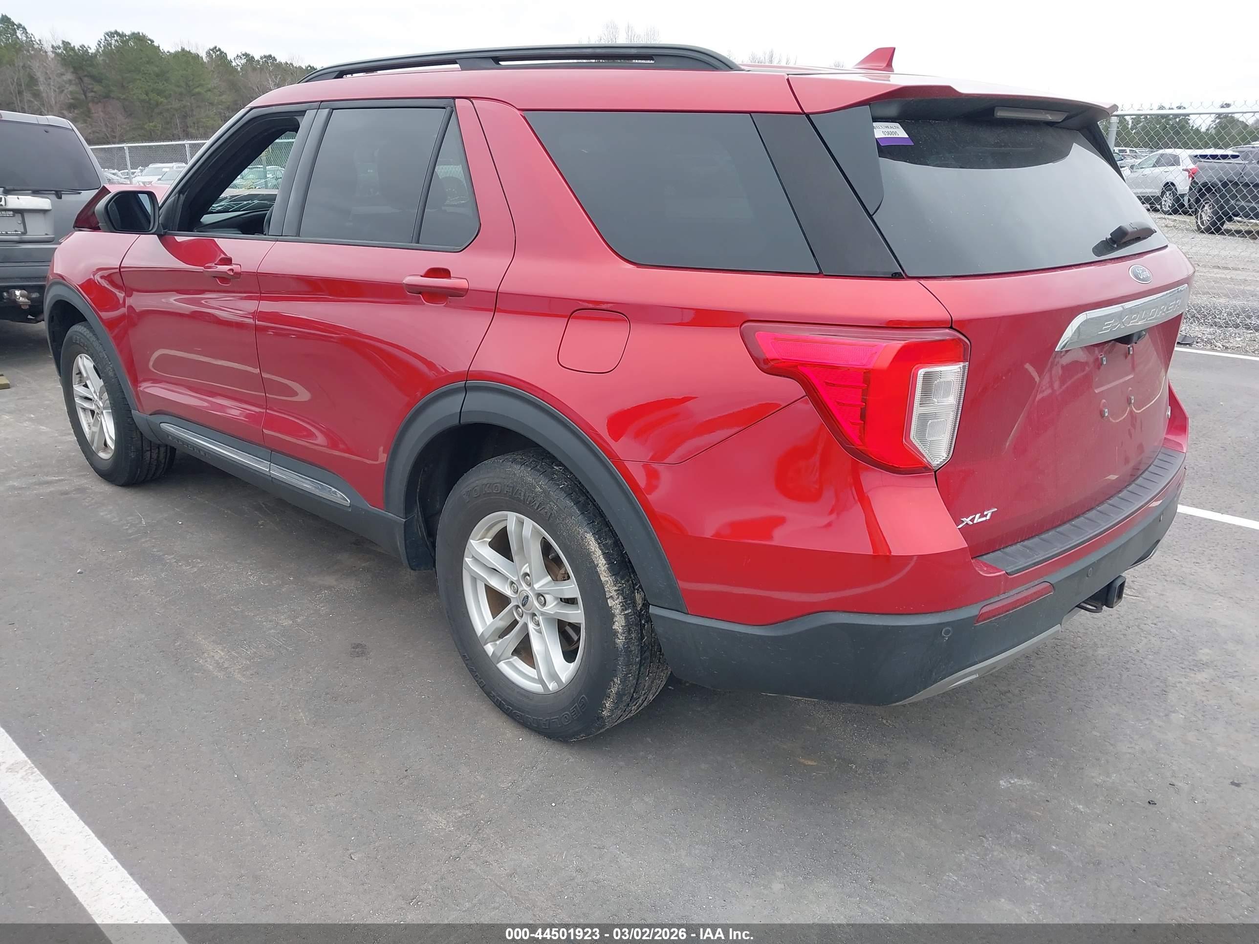 FORD EXPLORER image 3