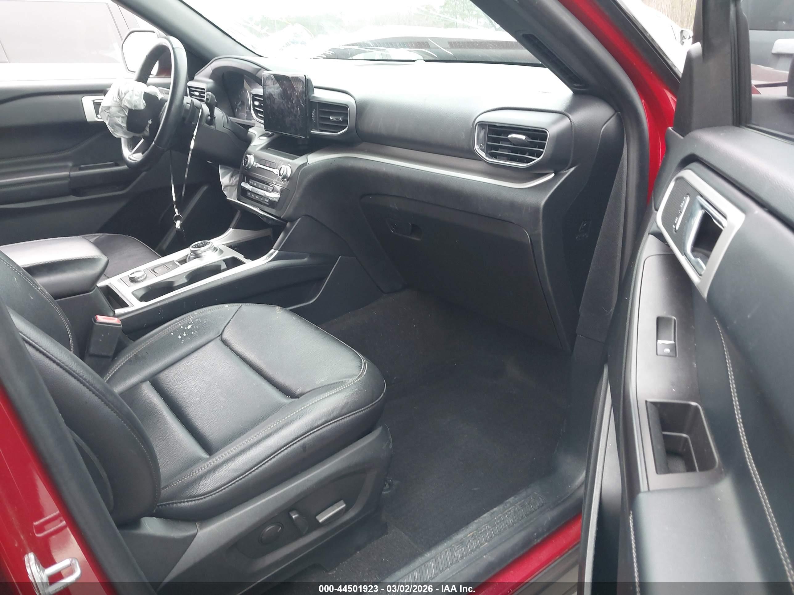 FORD EXPLORER image 5