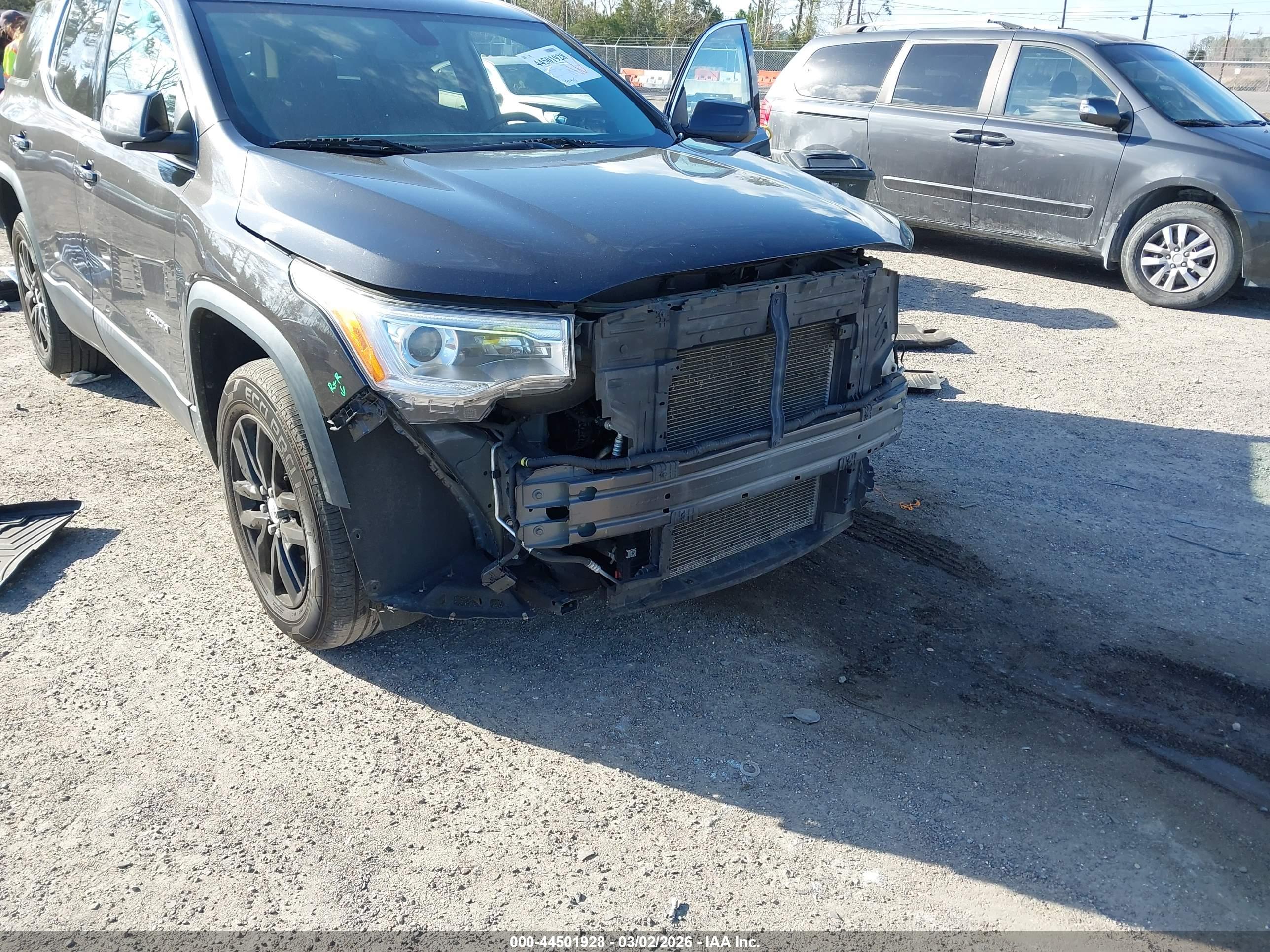 GMC ACADIA image 6