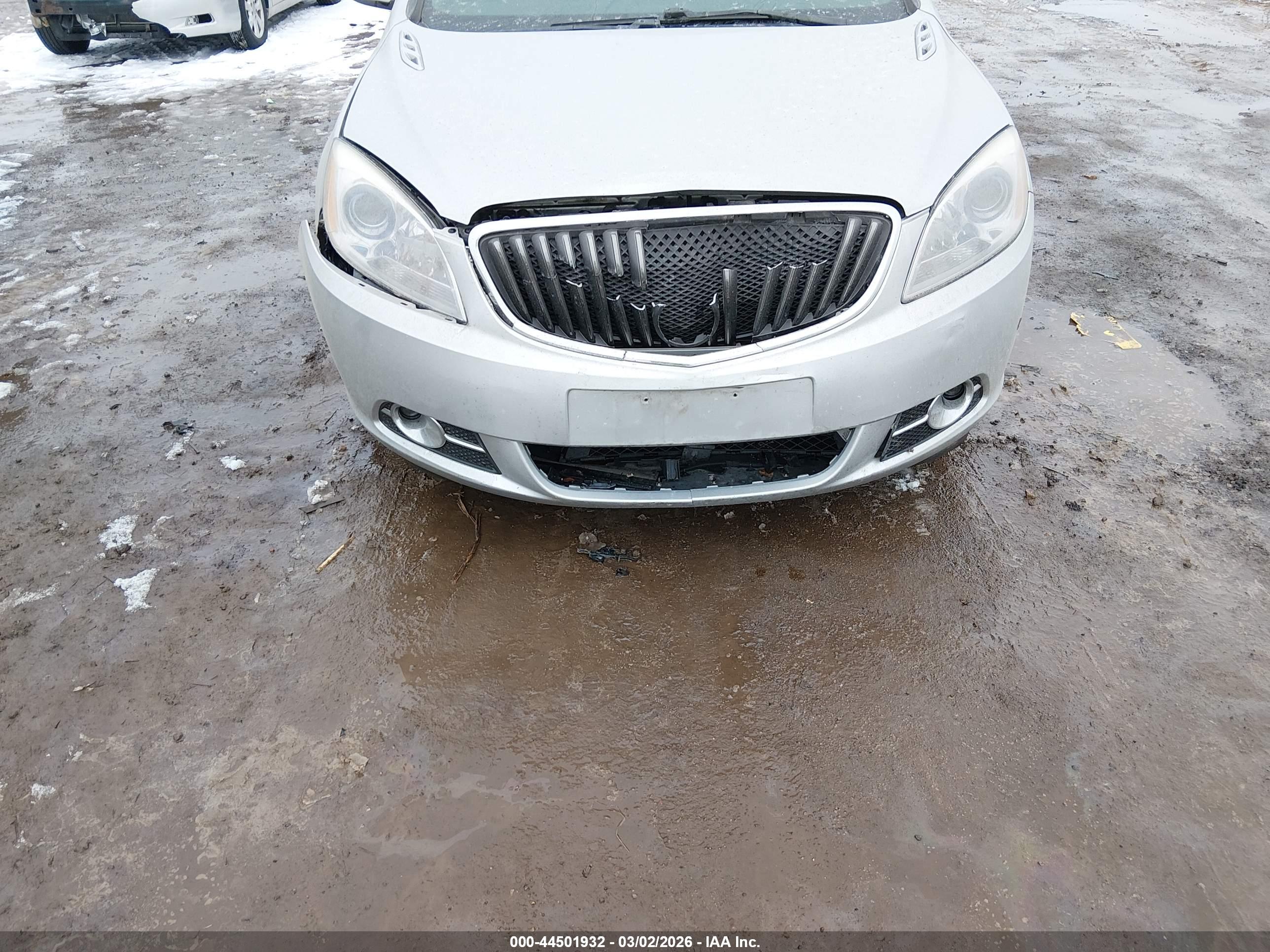 BUICK VERANO image 6